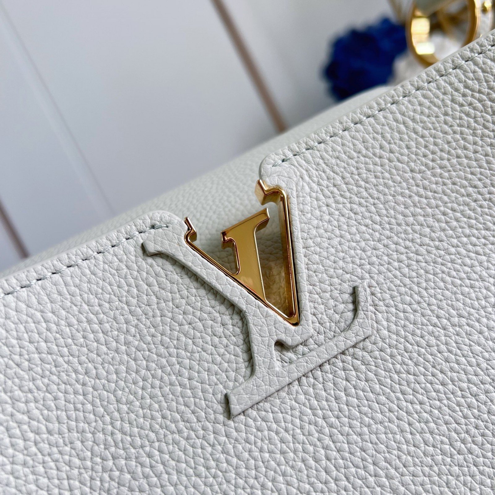 LV bag 220369 $365.75 USD