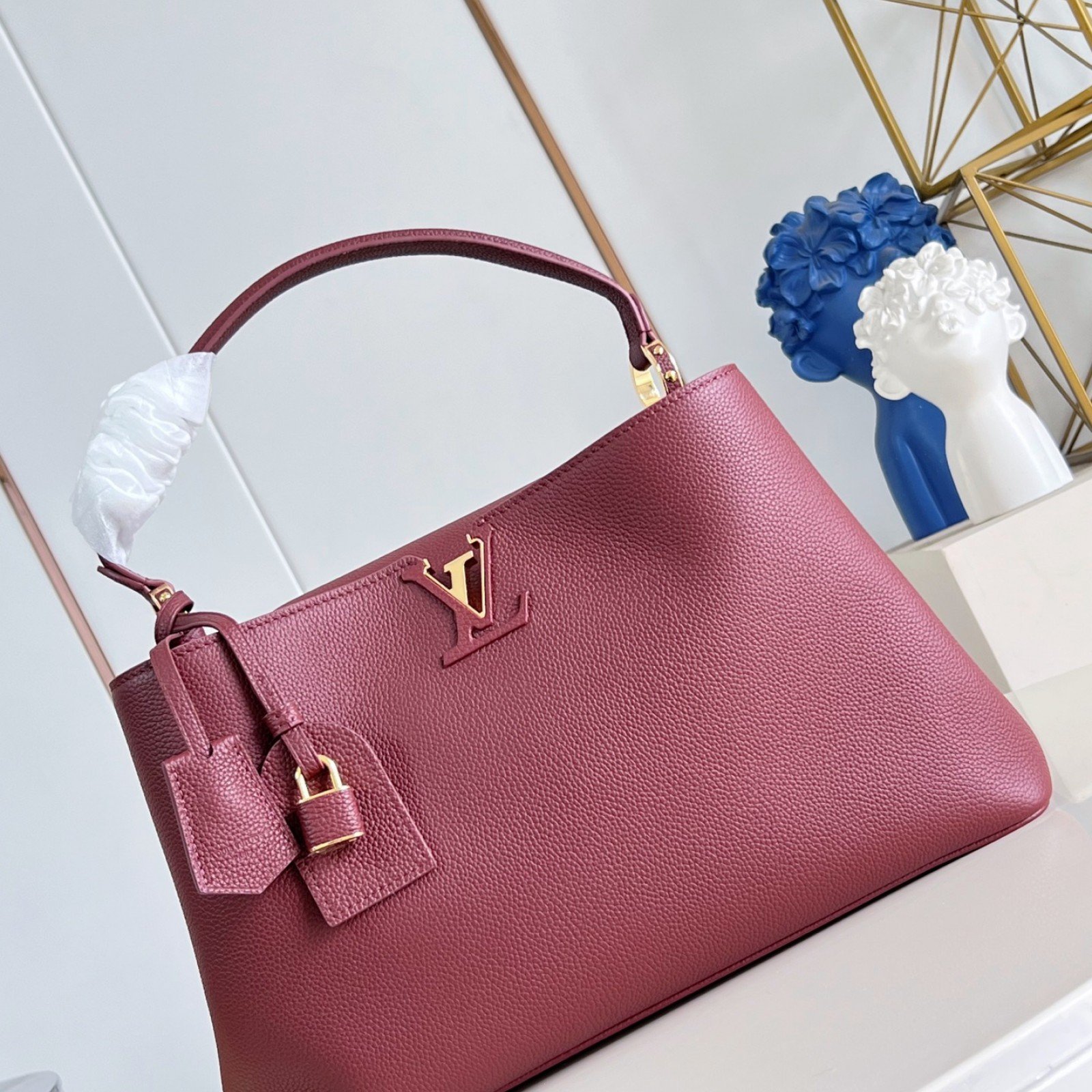 LV bag 220371 $365.75 USD