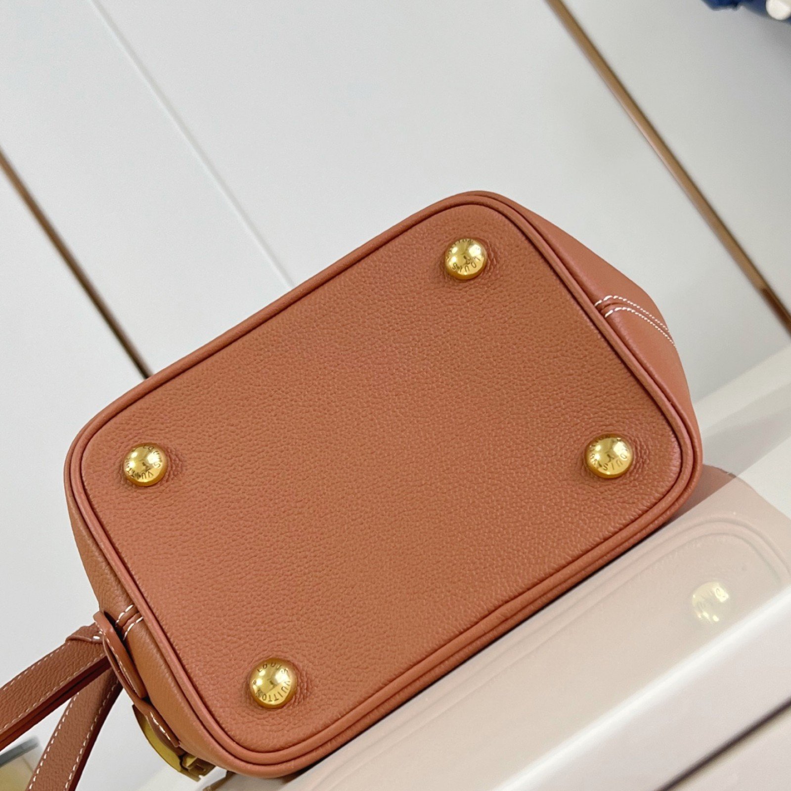 LV bag 220454 $233.75 USD