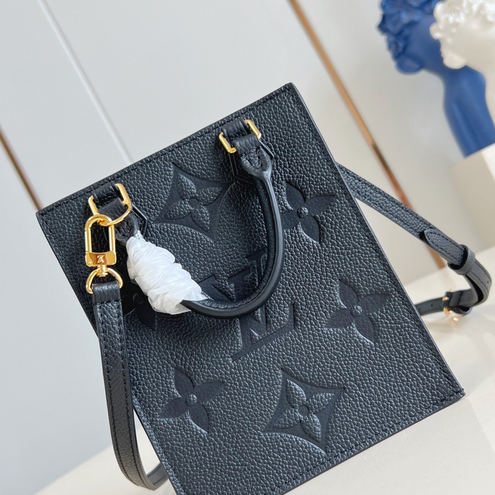 LV bag 220456 $162.25 USD