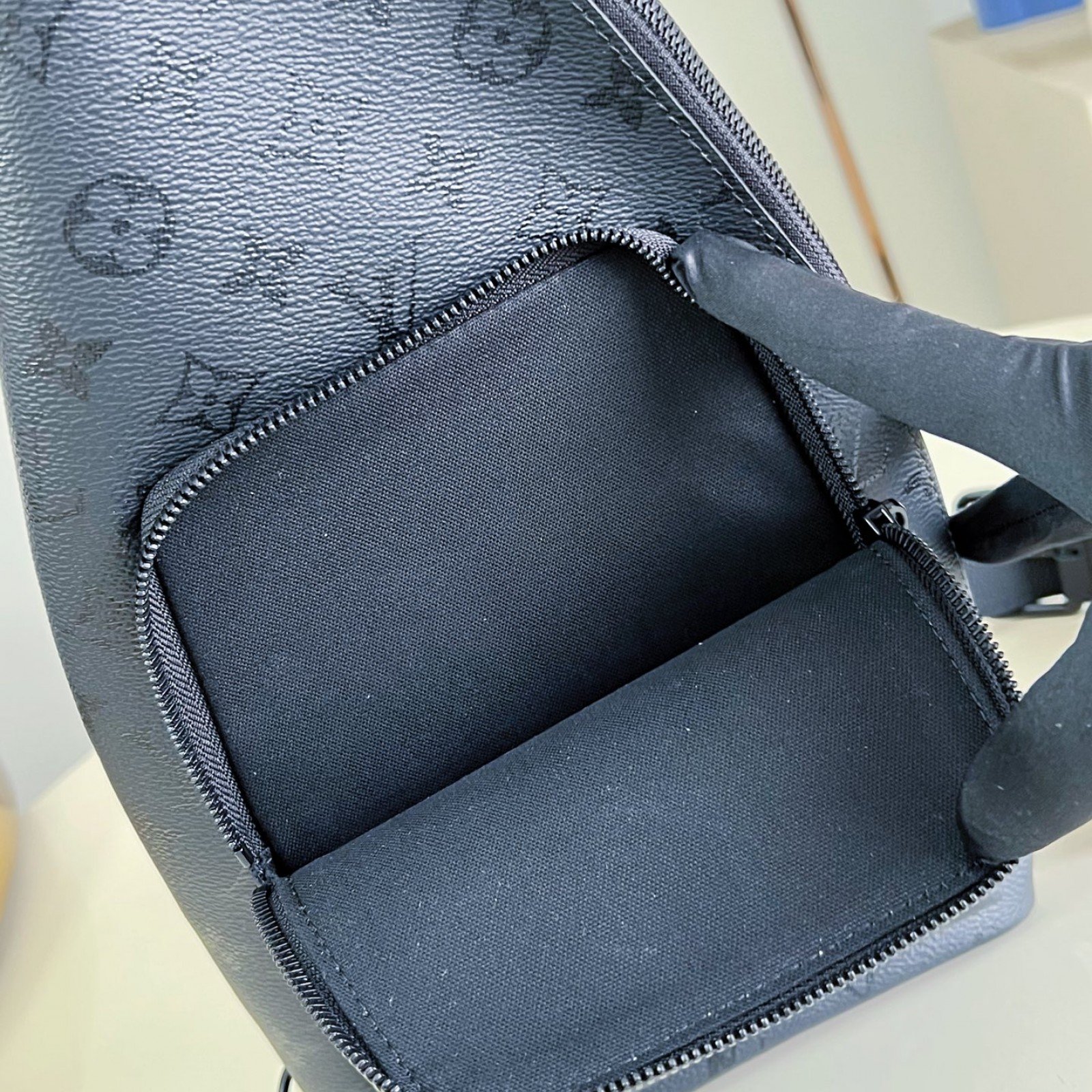 LV bag 220462 $162.25 USD