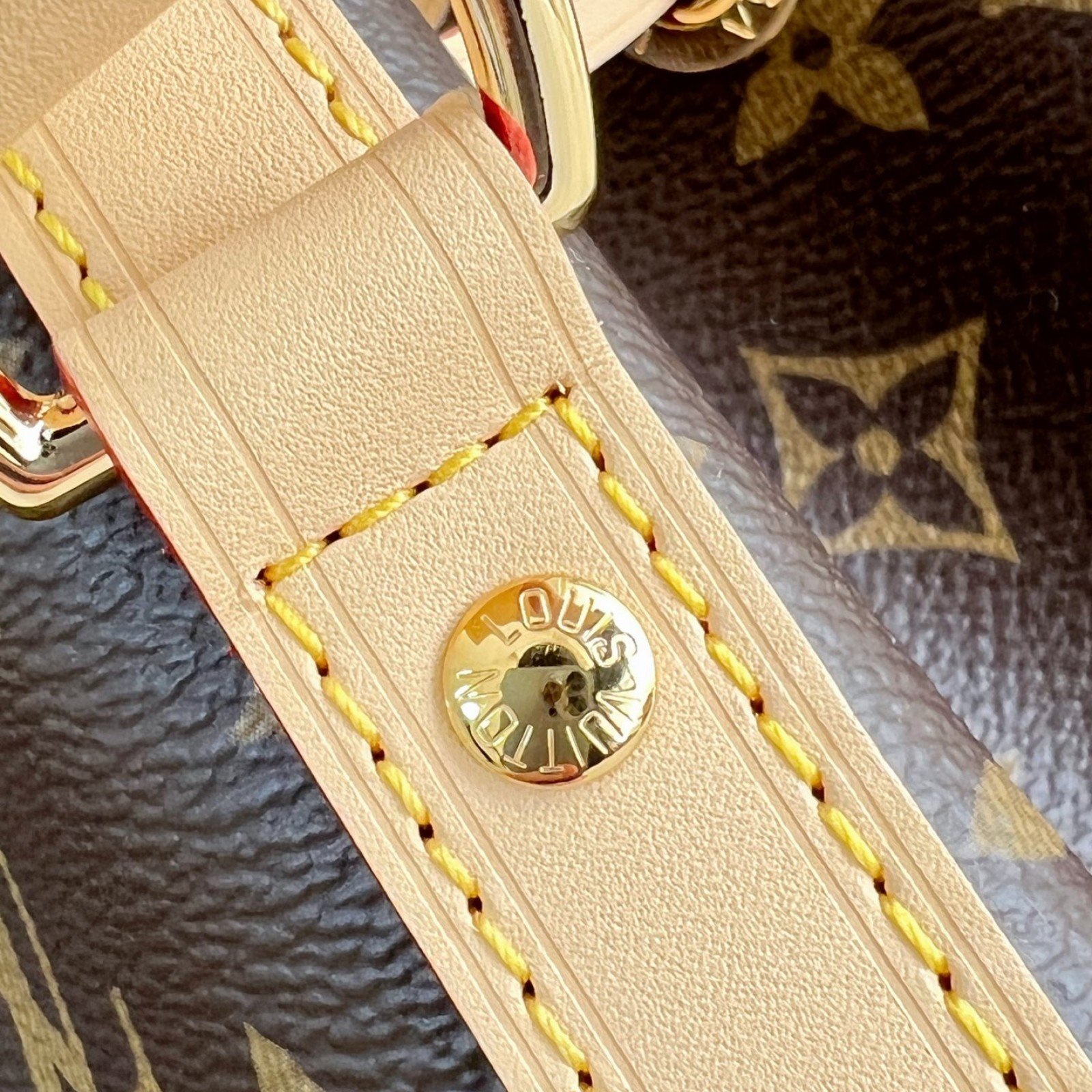 LV bag 220464 $192.5 USD