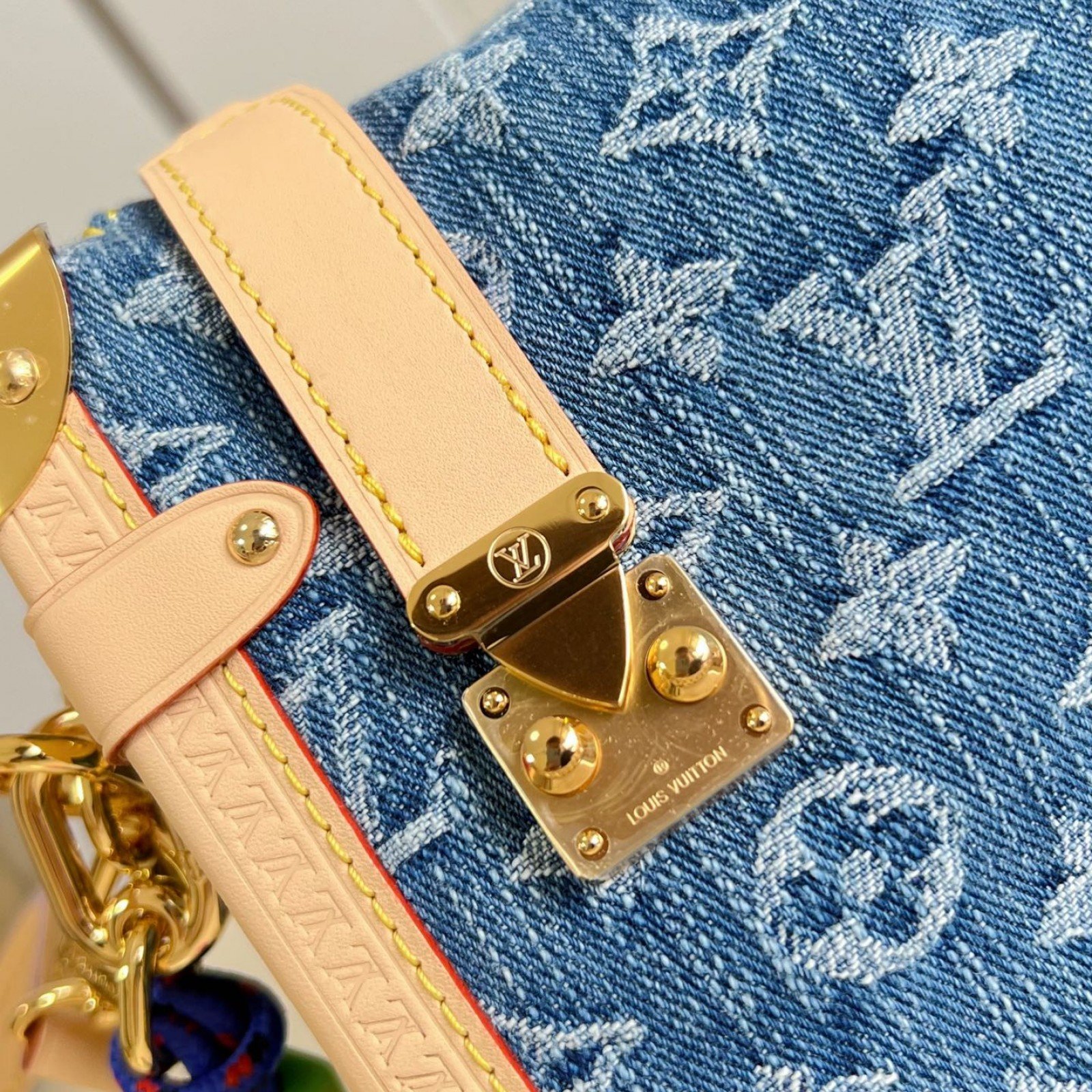 LV bag 220467 $203.5 USD