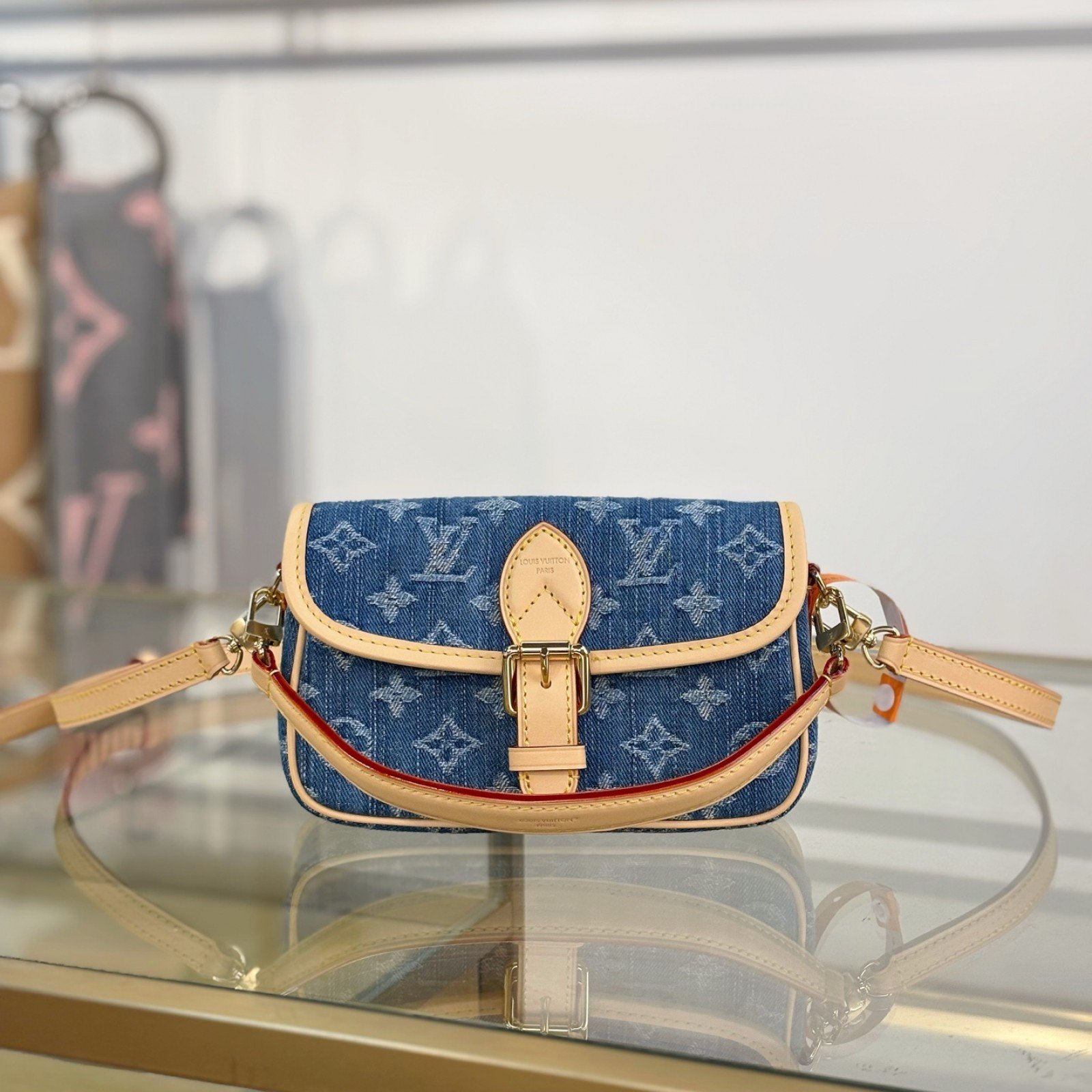 LV bag 220486 $222.75 USD
