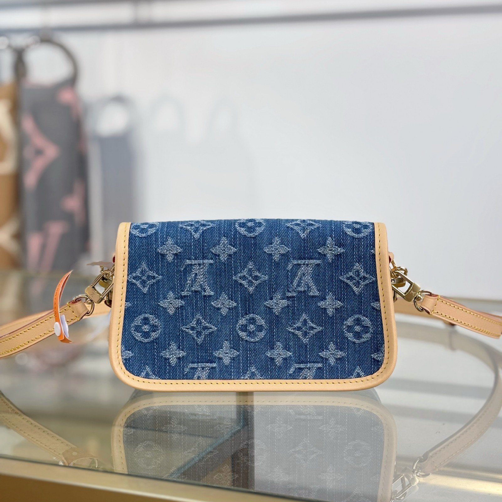 LV bag 220486 $222.75 USD