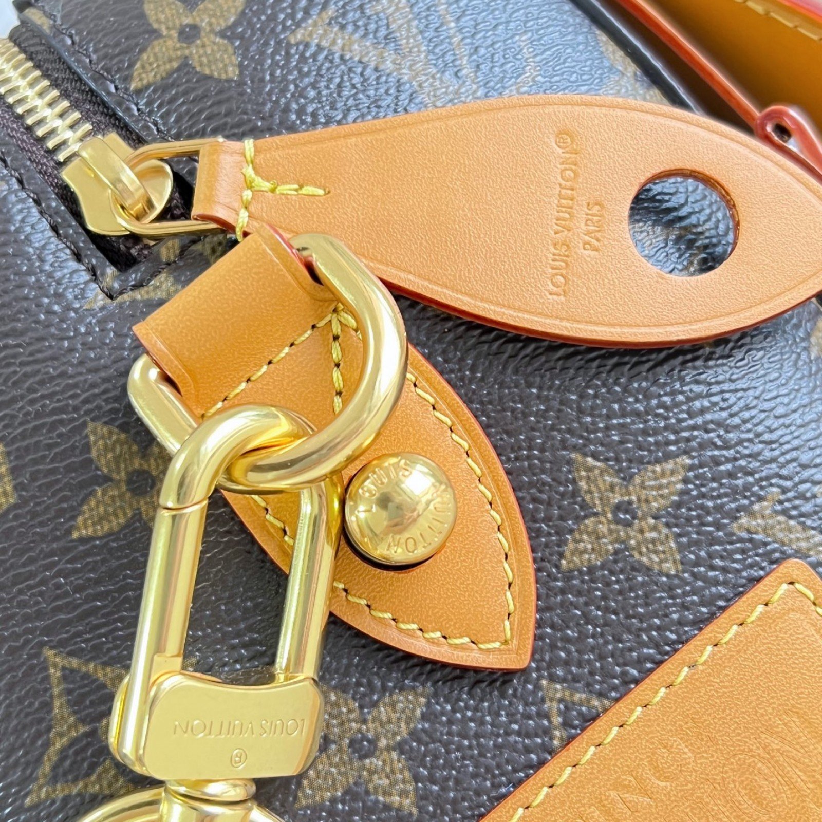 LV bag 220495 $247.5 USD