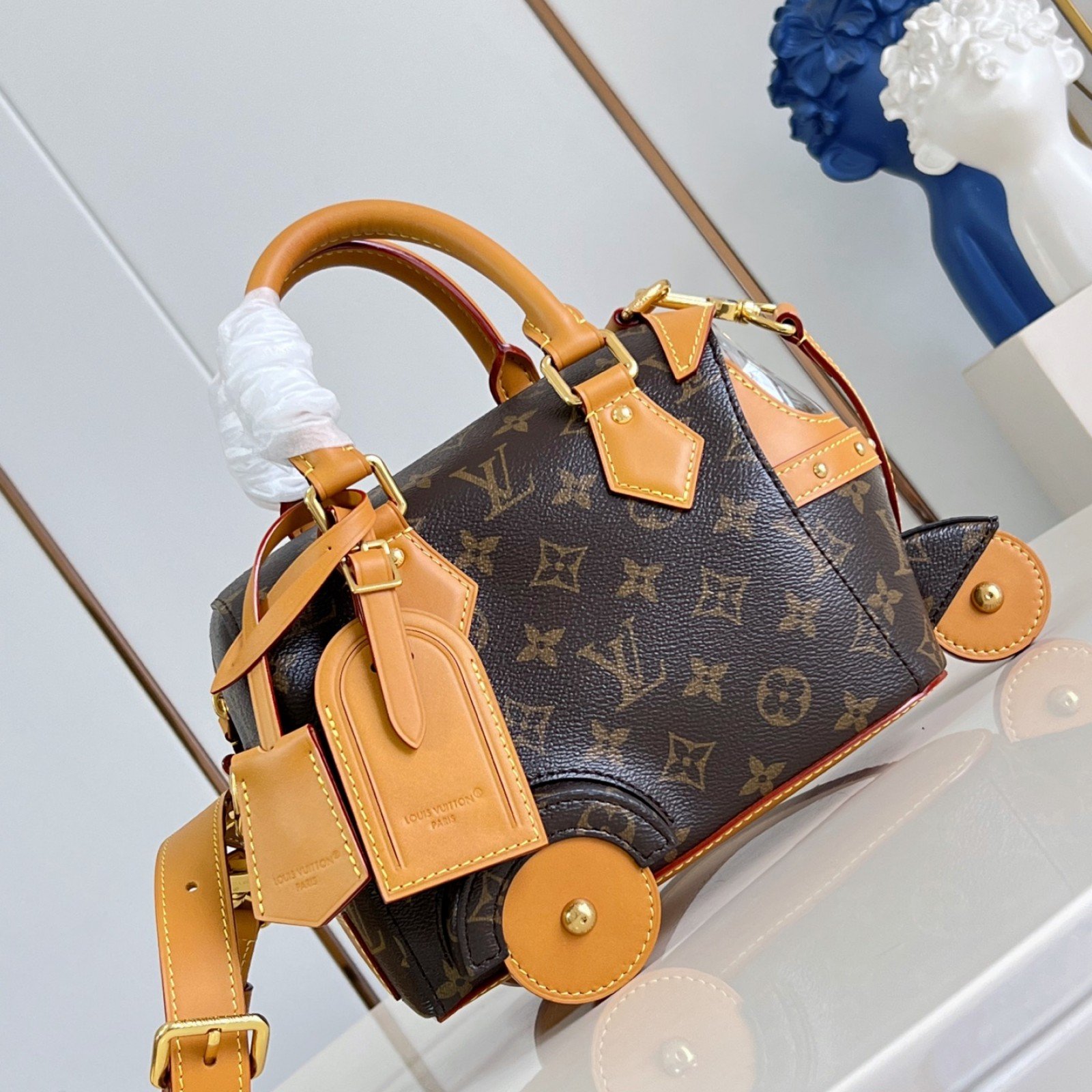 LV bag 220495 $247.5 USD