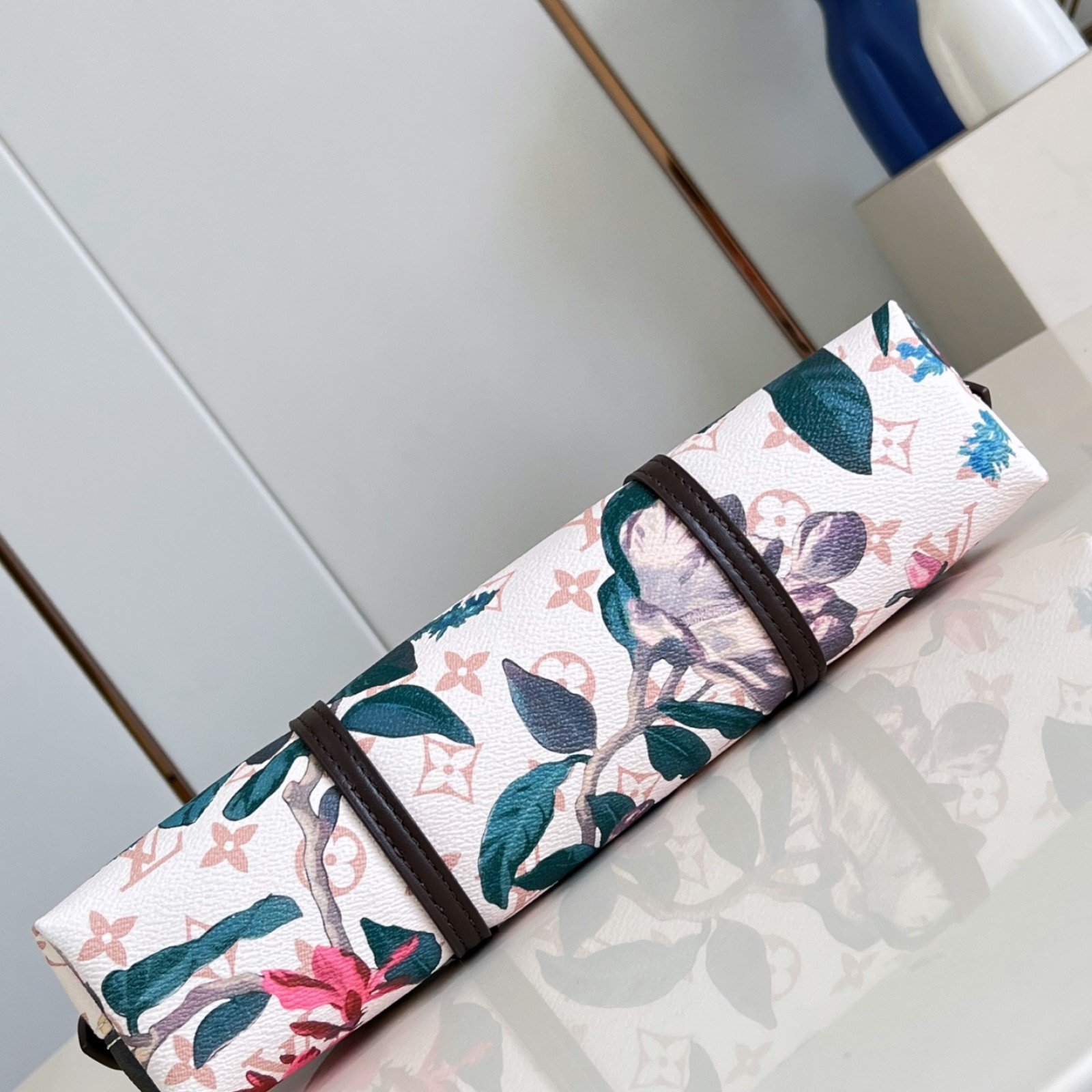 LV bag 220496 $170.5 USD