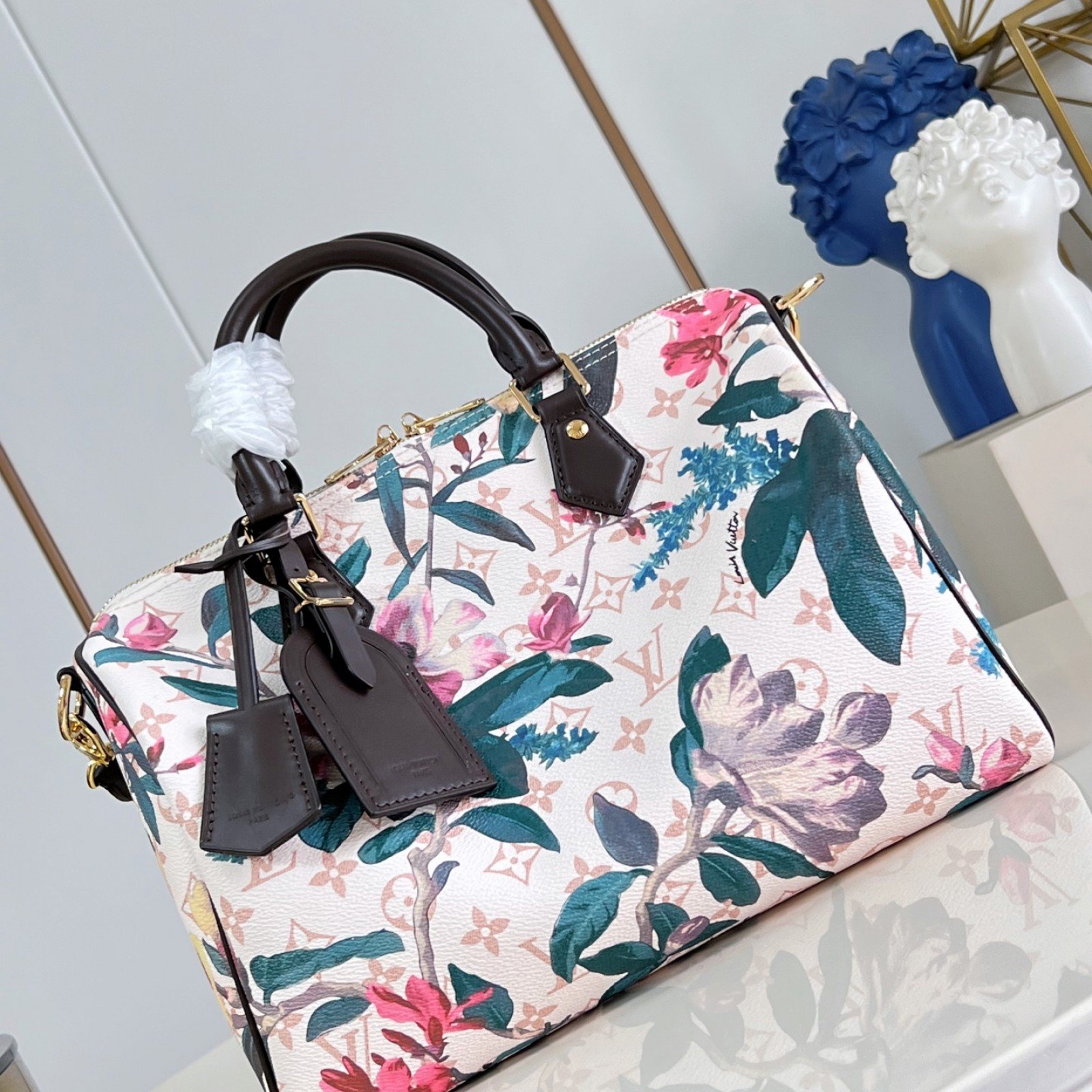 LV bag 220497 $206.25 USD
