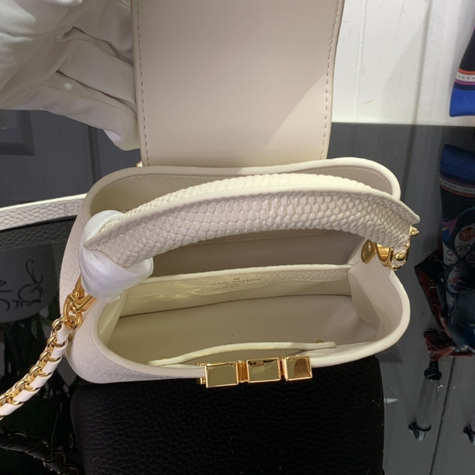 LV capucines bb m25611