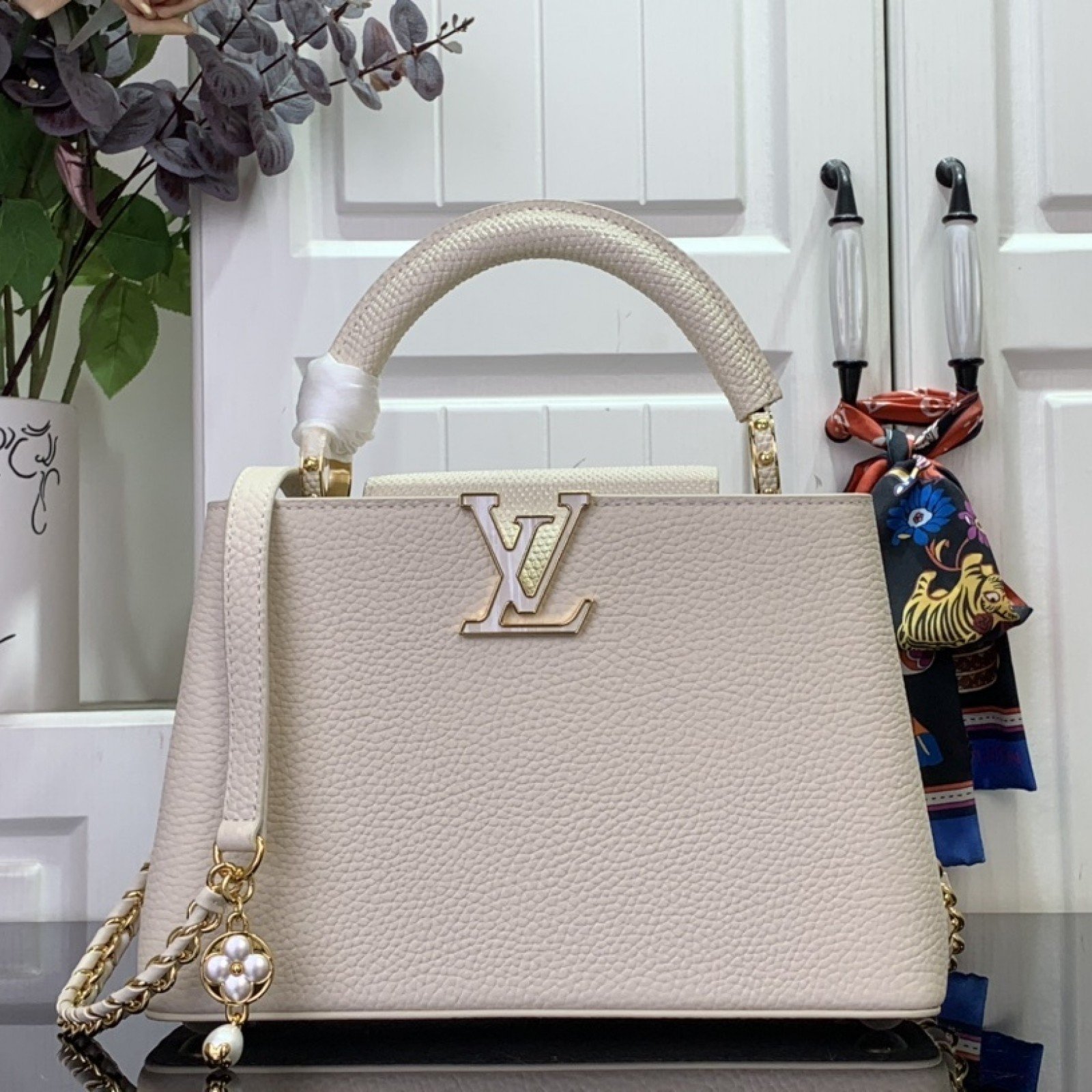 LV capucines bb m25611