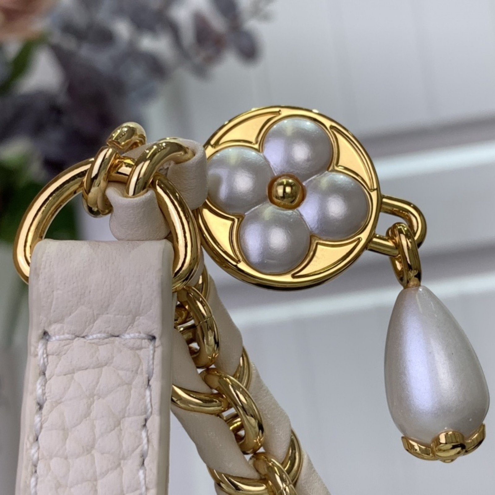 LV capucines bb m25611