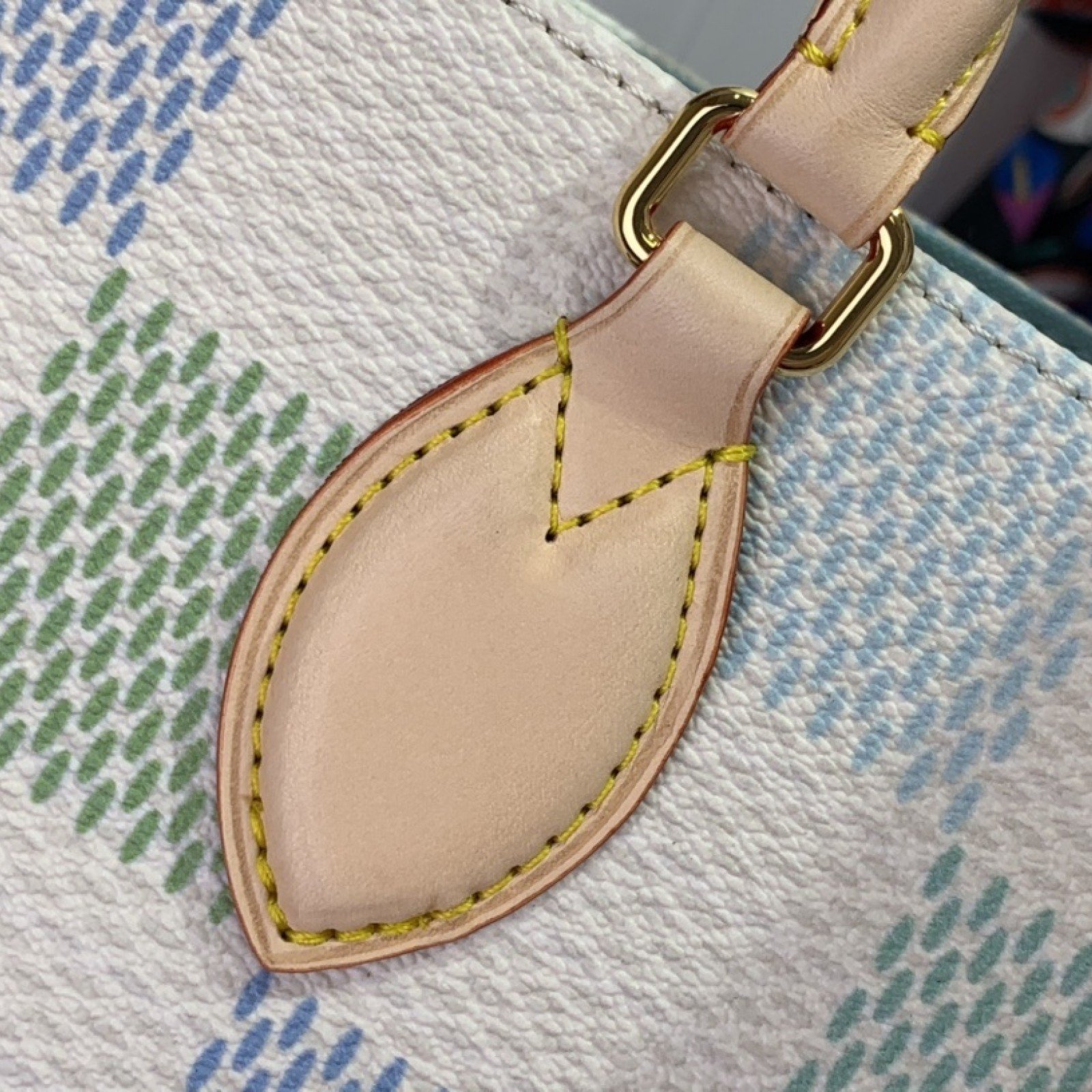LV onthego mm  n40518A
