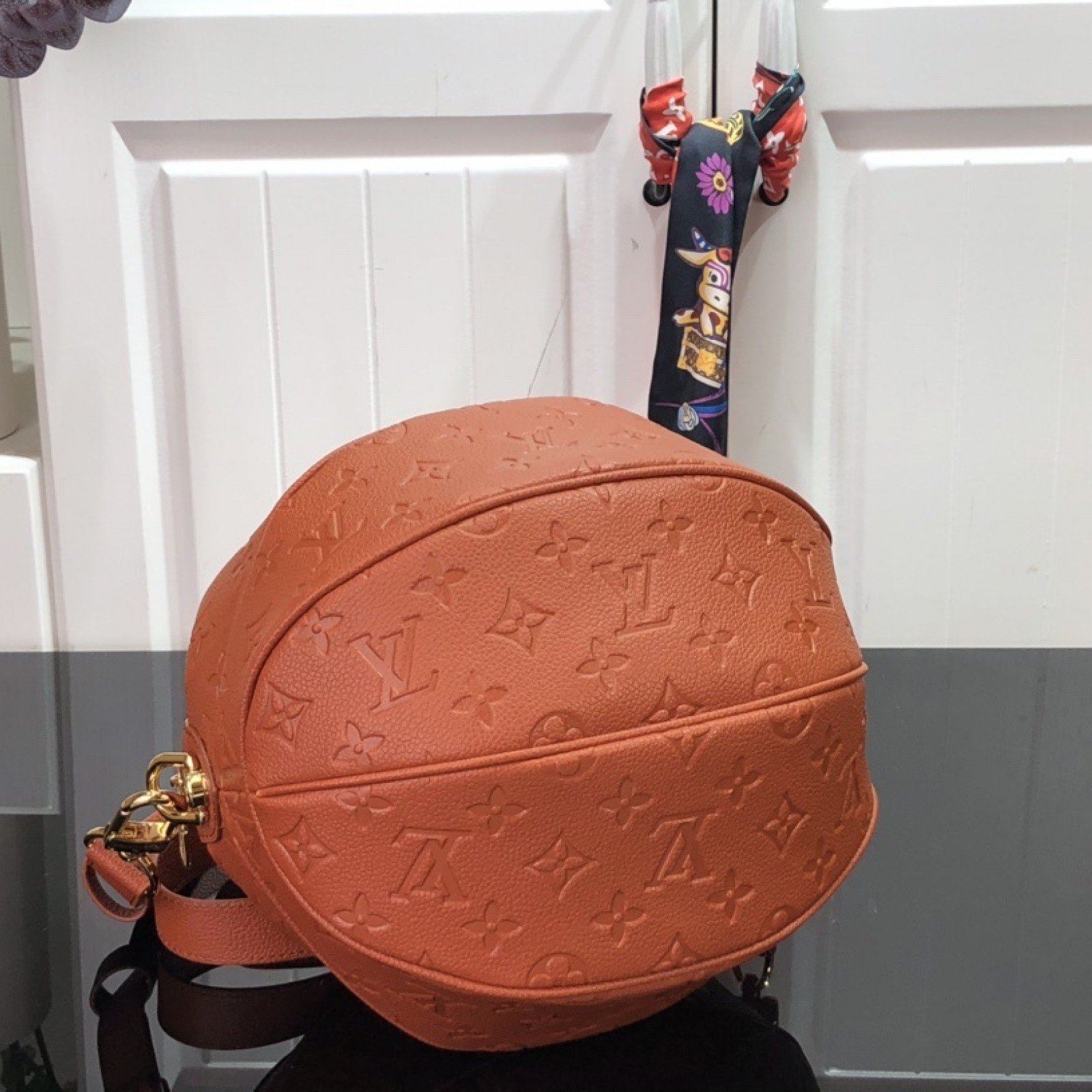 LVXNBA BALL IN BASKET M57974