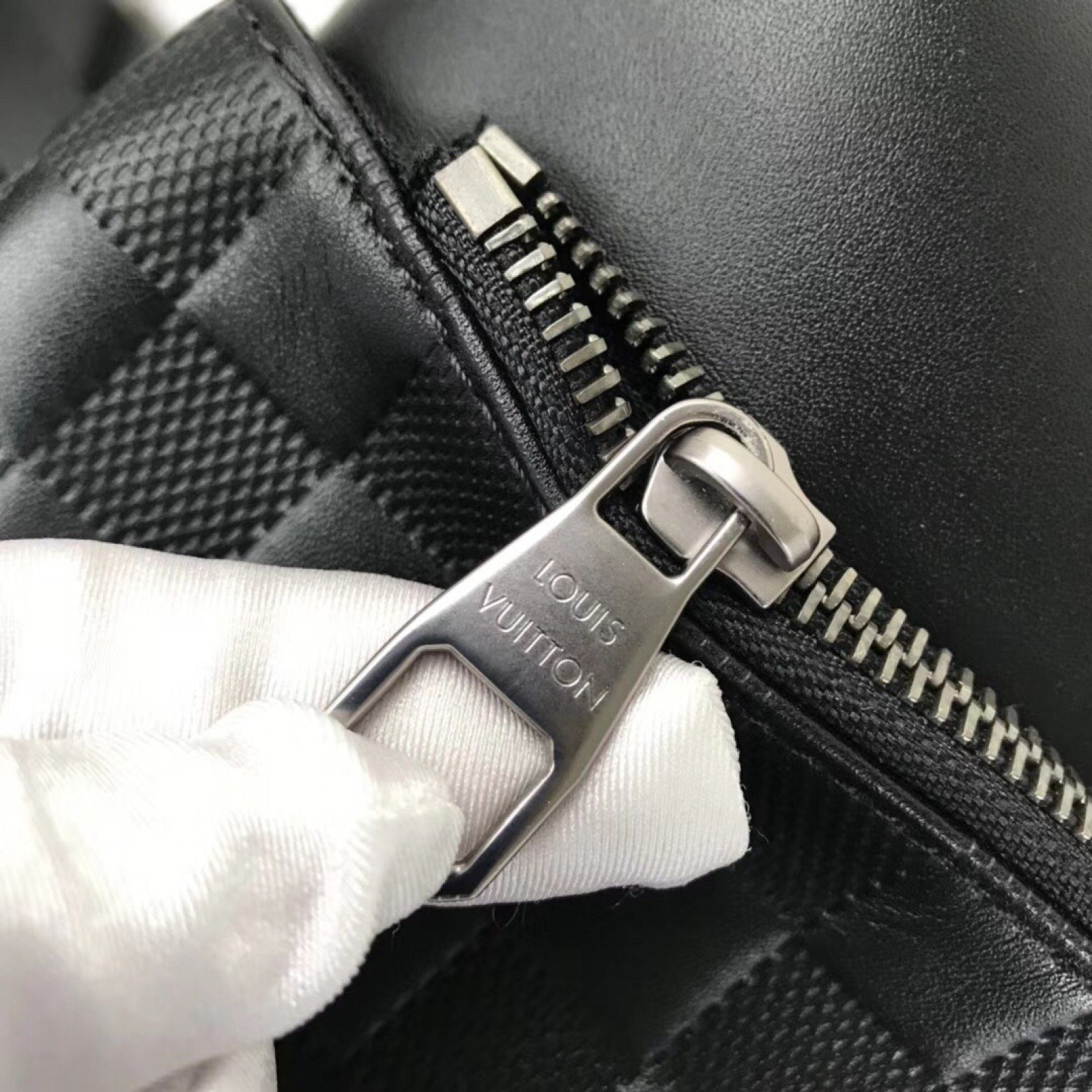 LV 7 DW Bag N41565