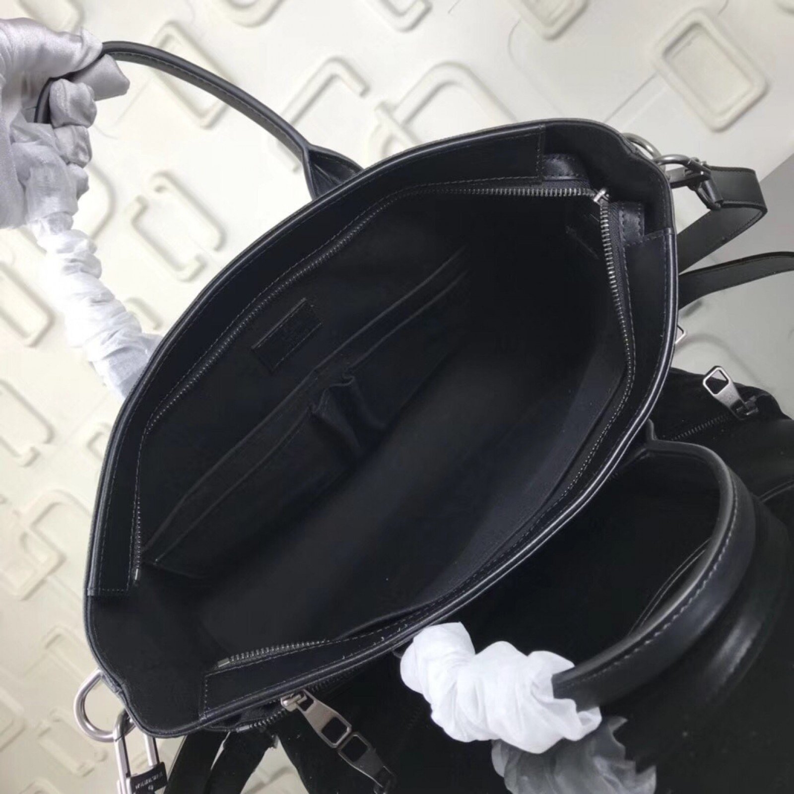 LV 7 DW Bag N41565
