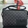 LV ALPHA MESSENGER M44165