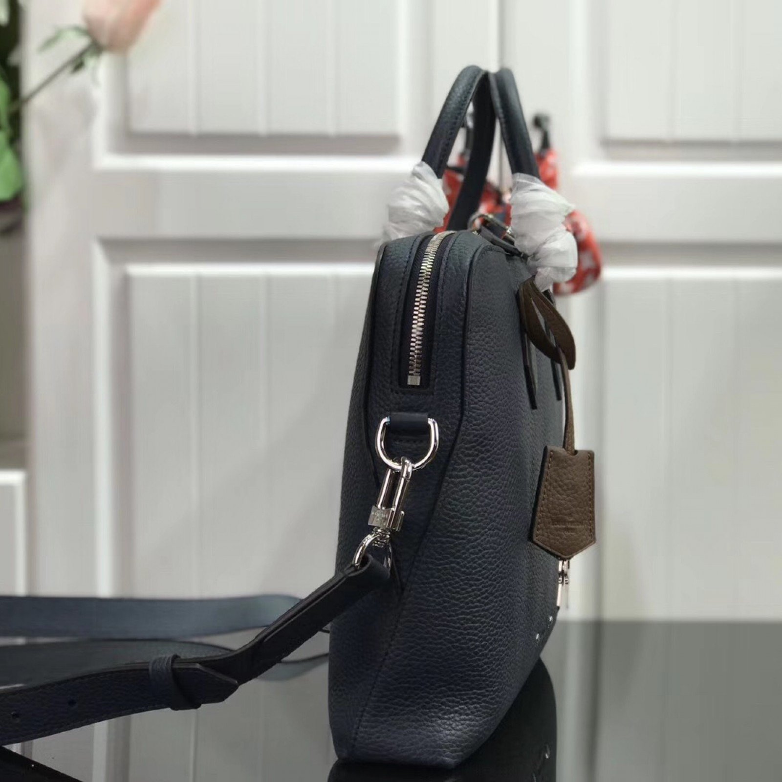 LV ARMAND BRIEFCASE M42680