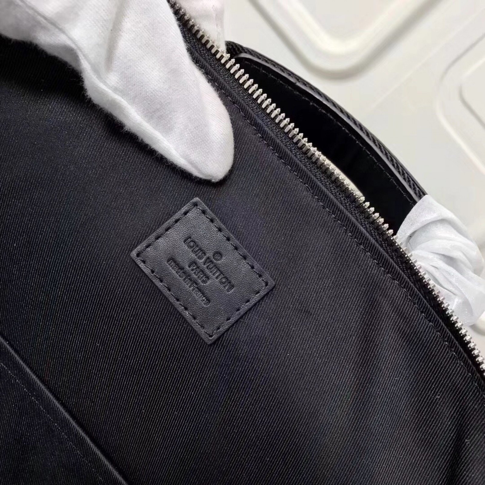 LV AVENUE Backpack N41043