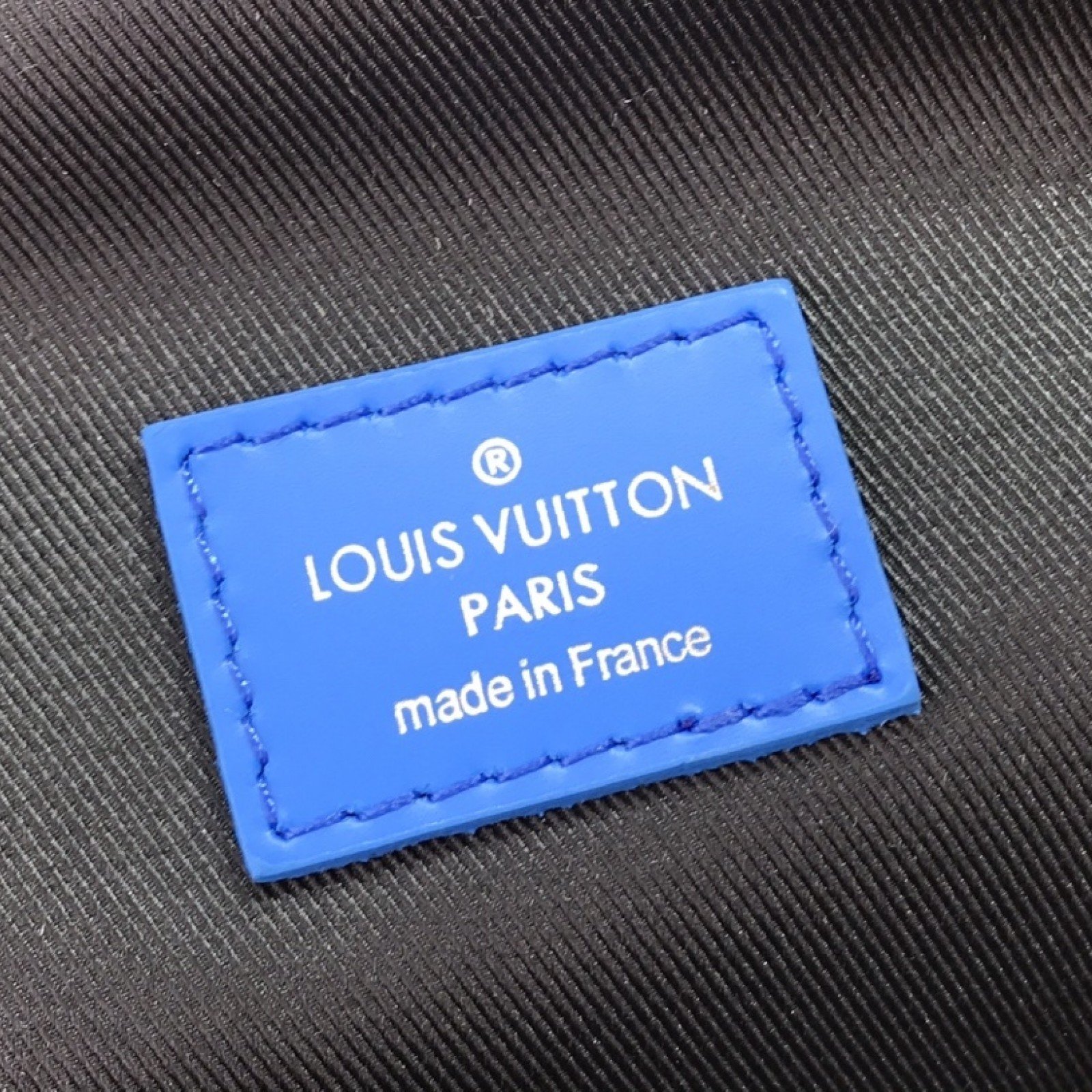 LV AVENUE SLING BAG N40403