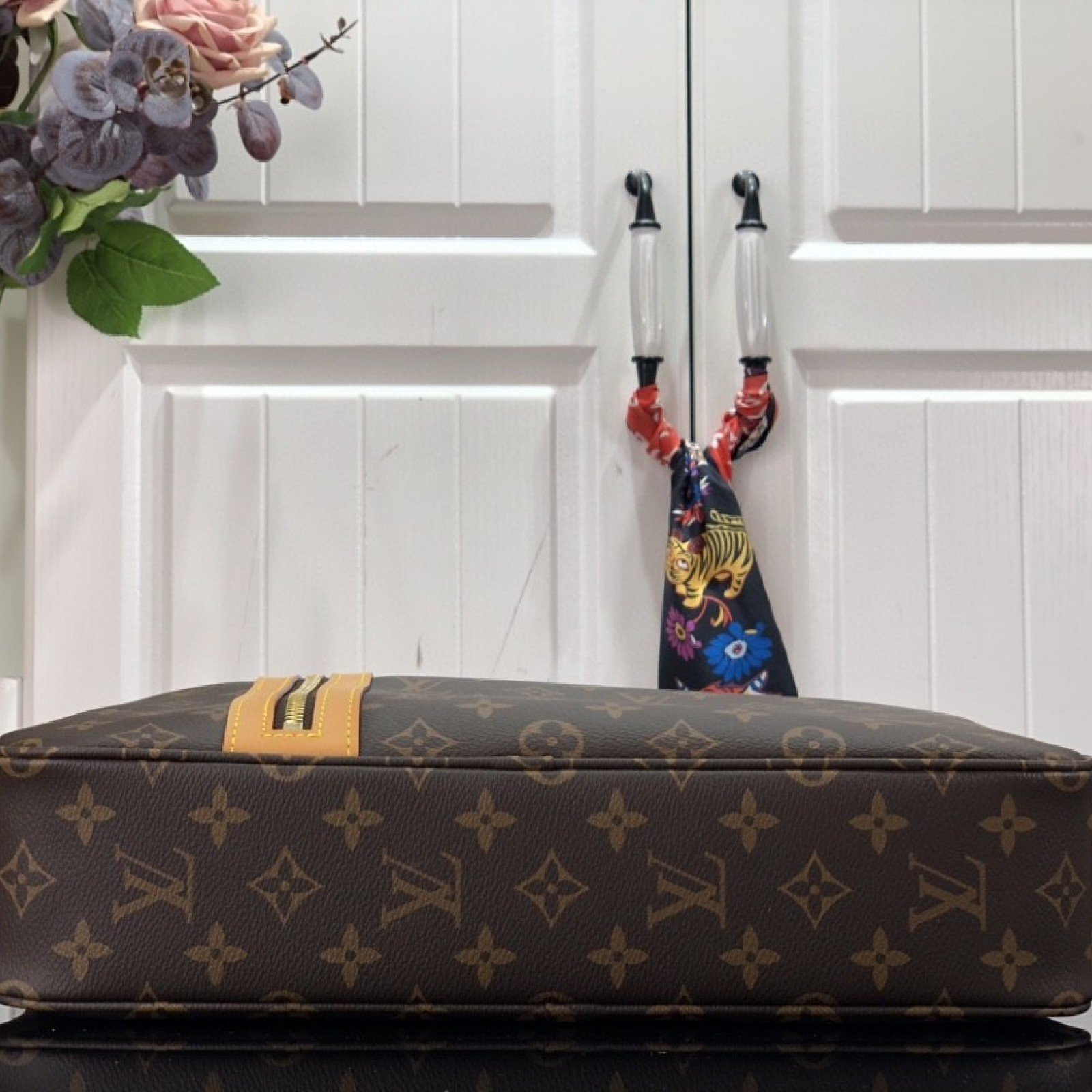 LV BUSINESS BAG M40043