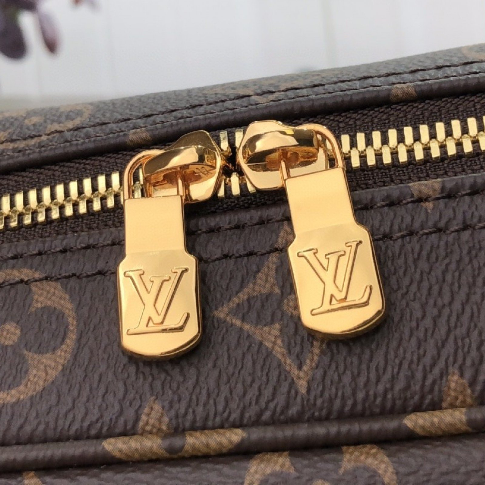 LV BUSINESS BAG M40043