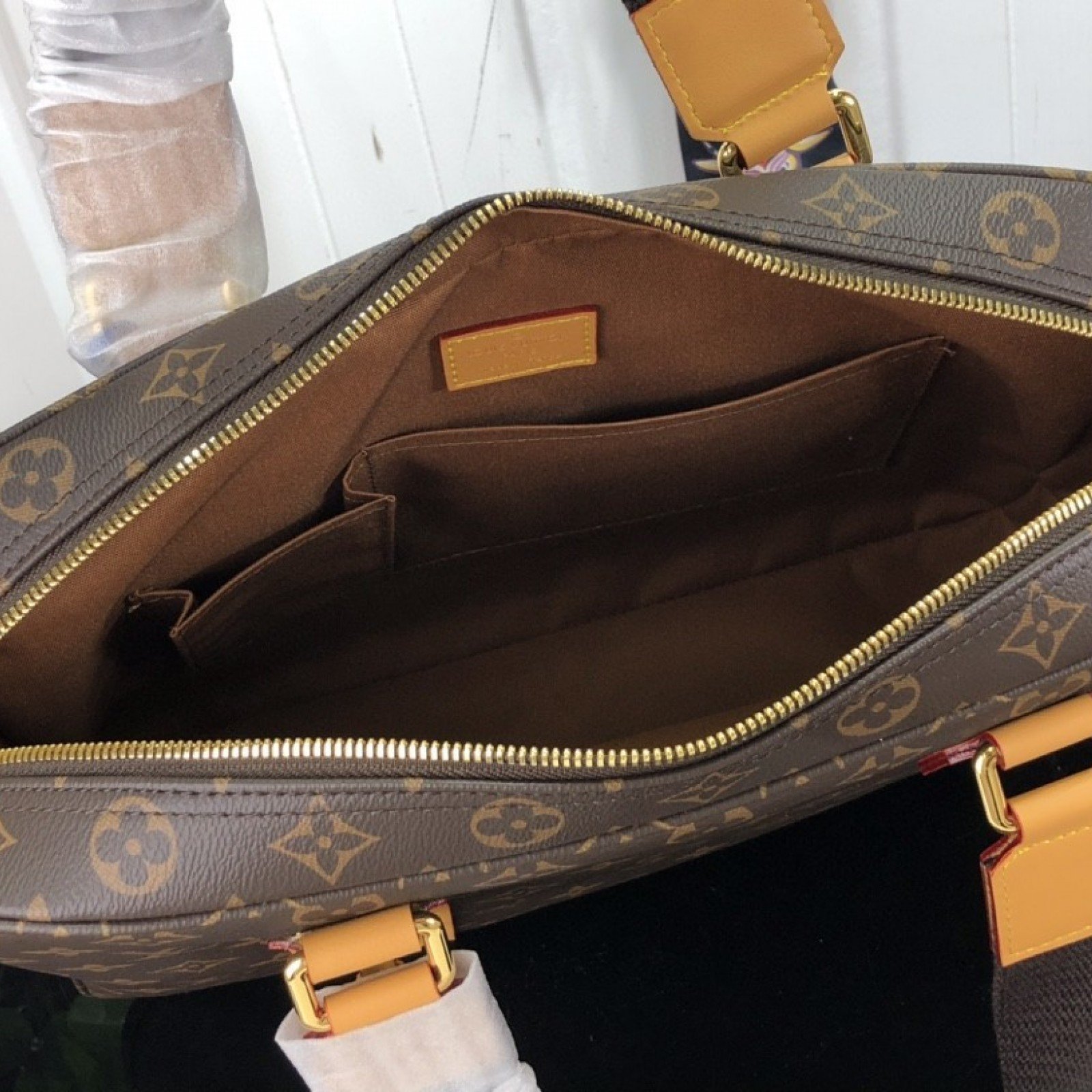 LV BUSINESS BAG M40043