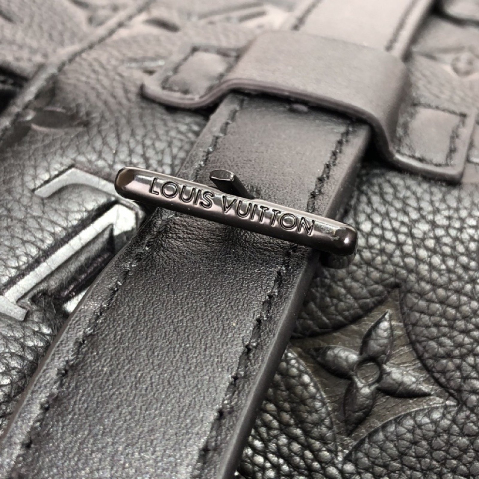 LV Bakcpack M41379