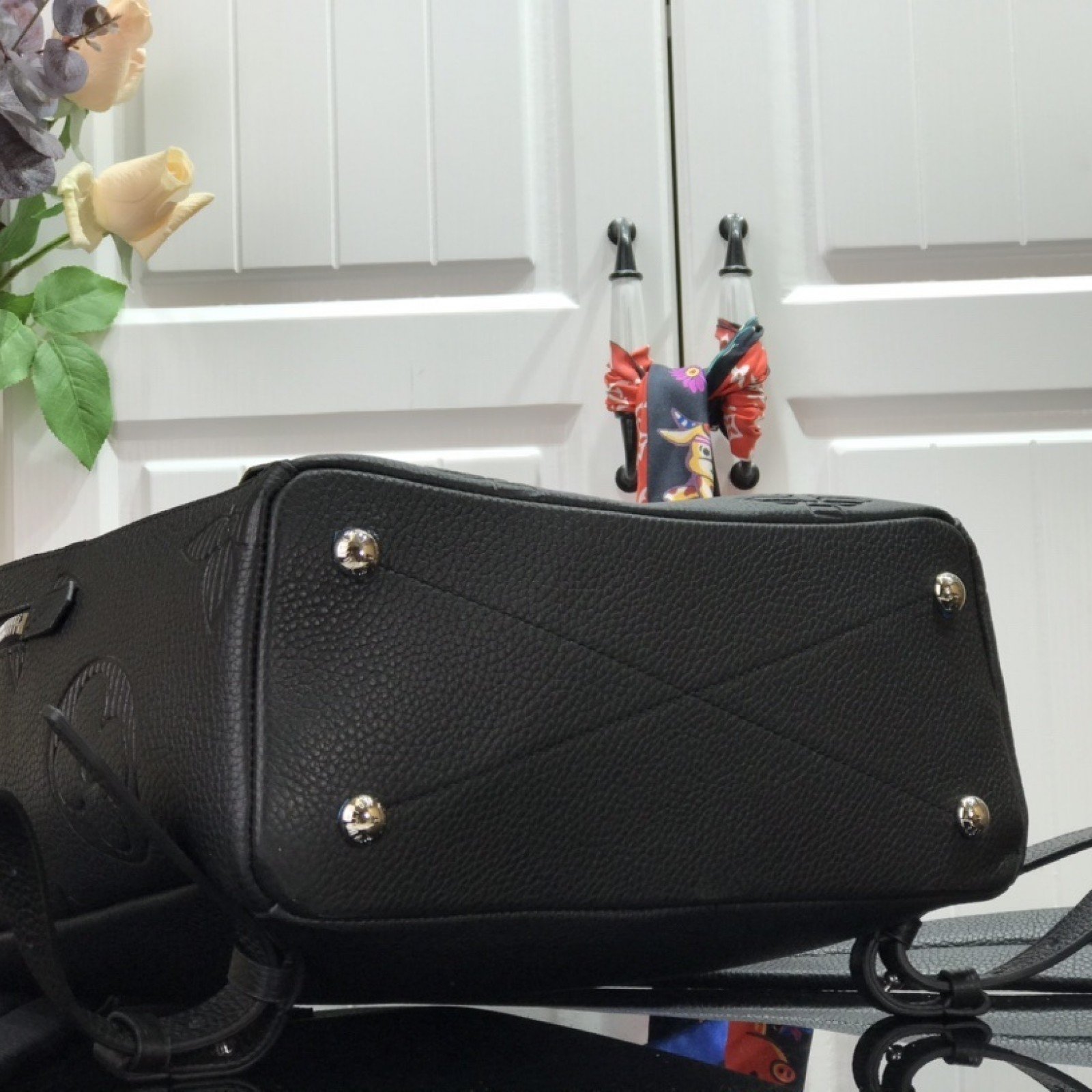 LV Bakcpack M57288T