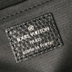 LV Bakcpack M57288T