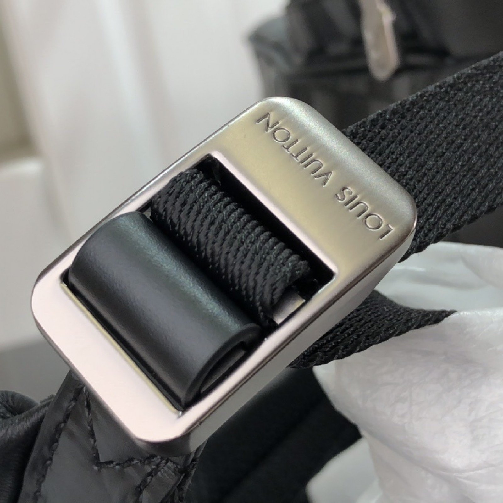 LV Bakcpack N40094M