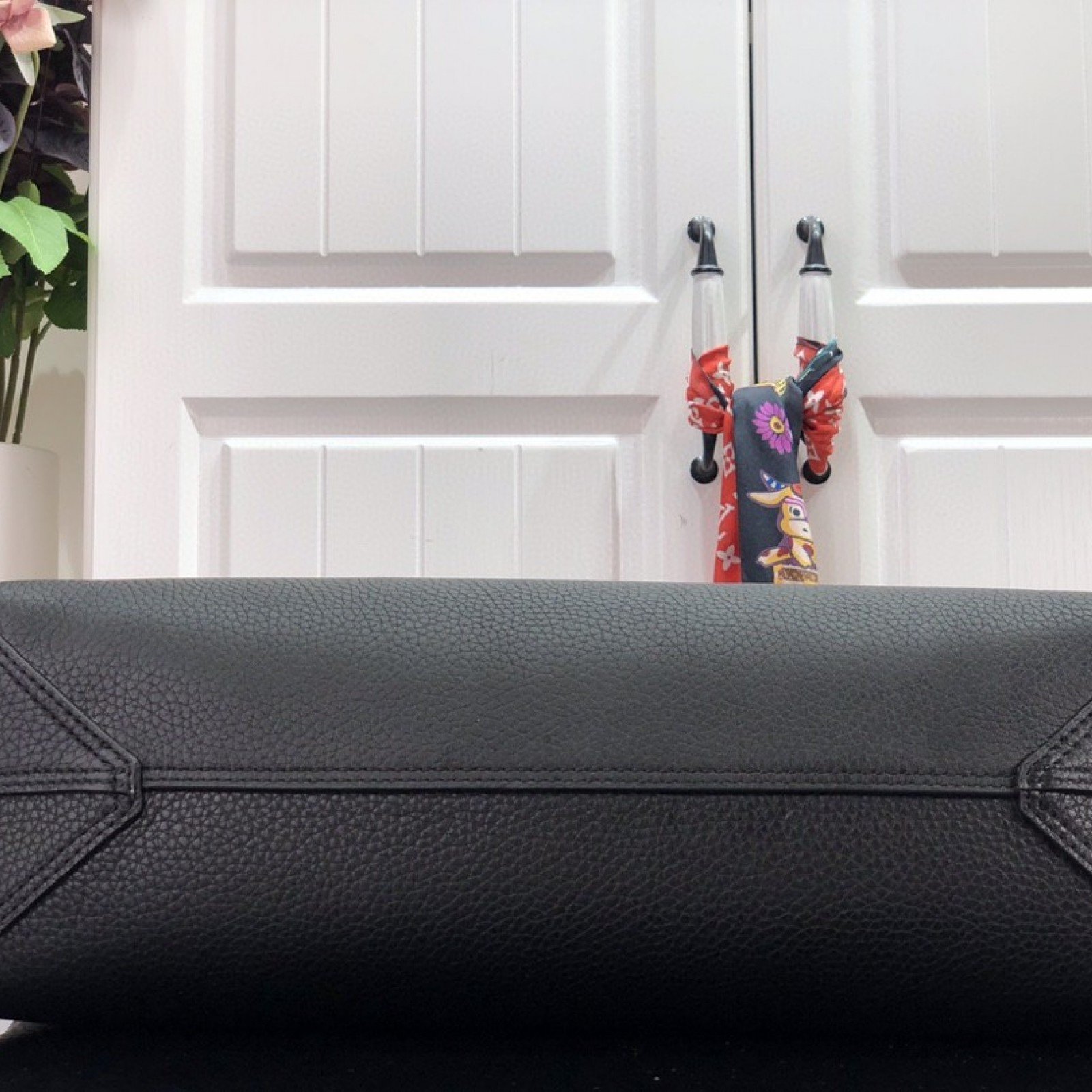 LV CABAS VOYAGE M52817