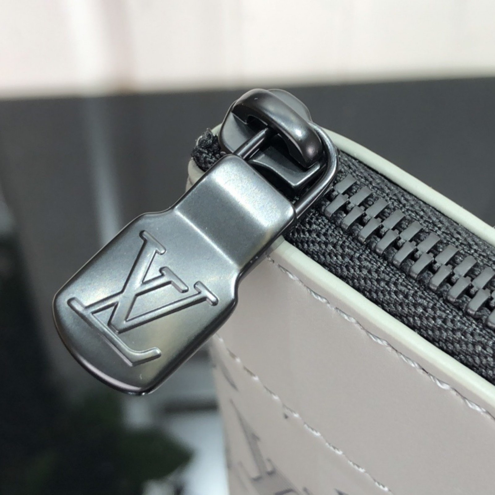LV Clutch bag M81385