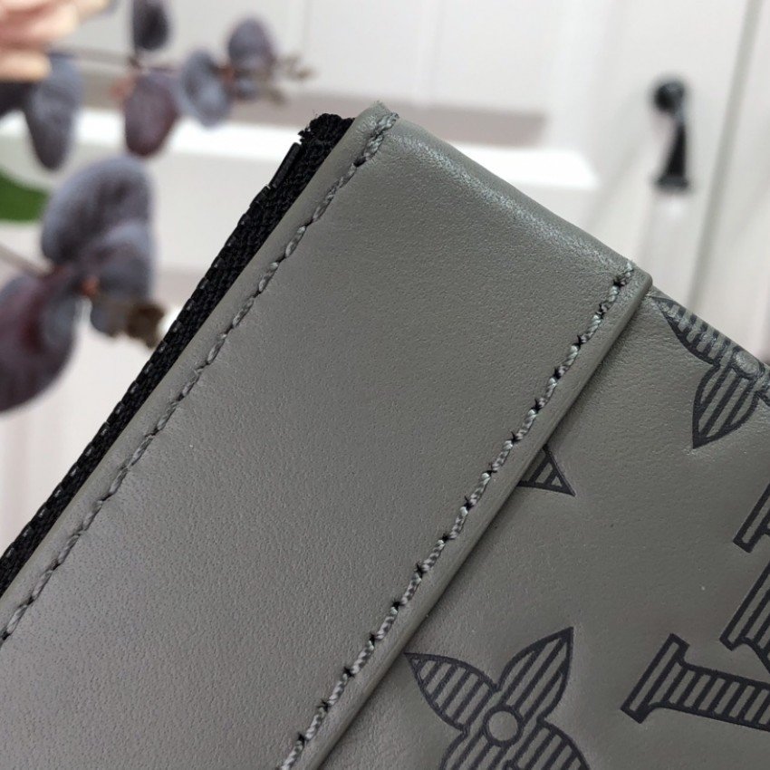 LV Clutch bag M81385