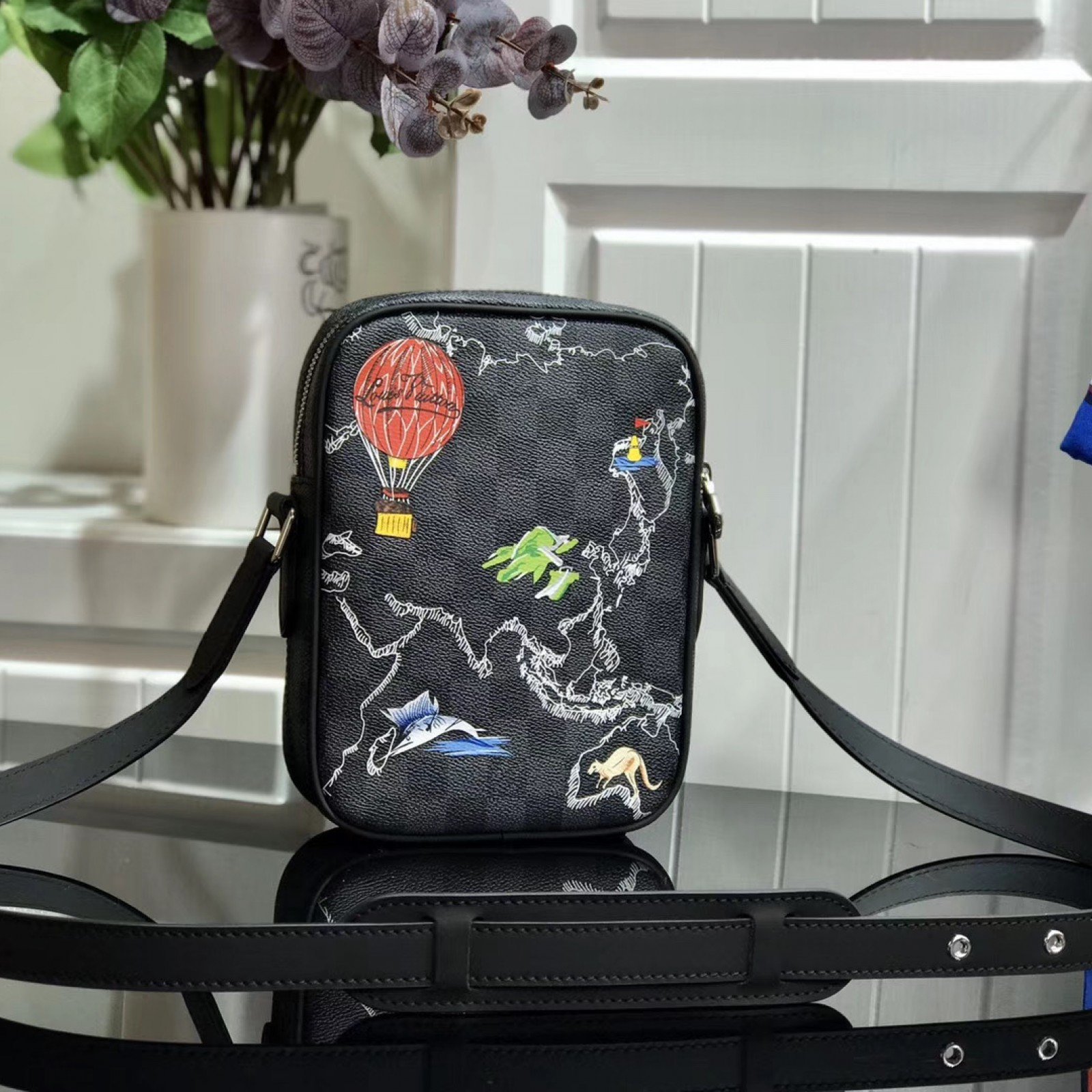 LV DANUBE SLIM PM M51460