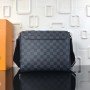 LV DISTRICT BAG N40040