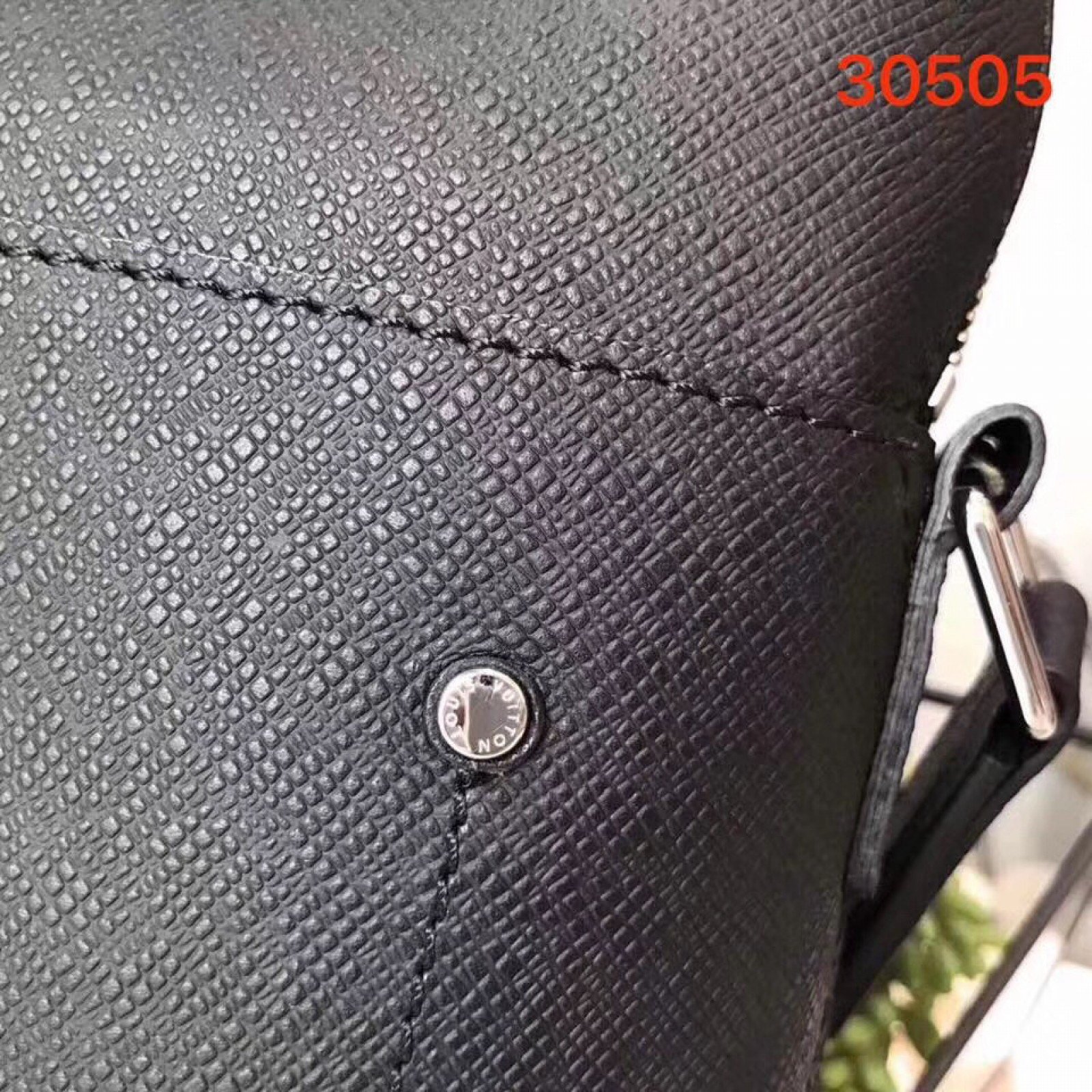 LV DISTRICT POCHETTE M30505