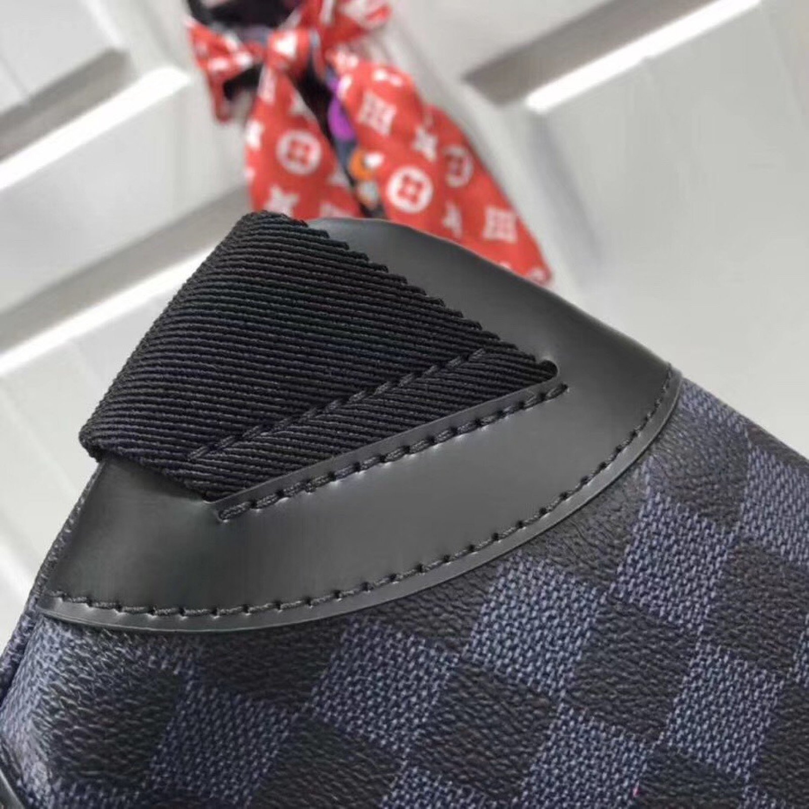 LV DRAWSTRING BACKPACK N40170