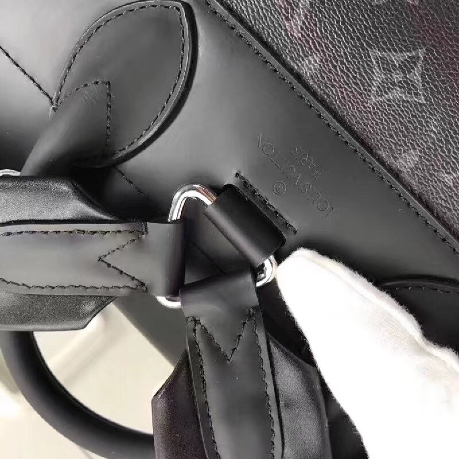 LV EXPLORER Backpack M54126