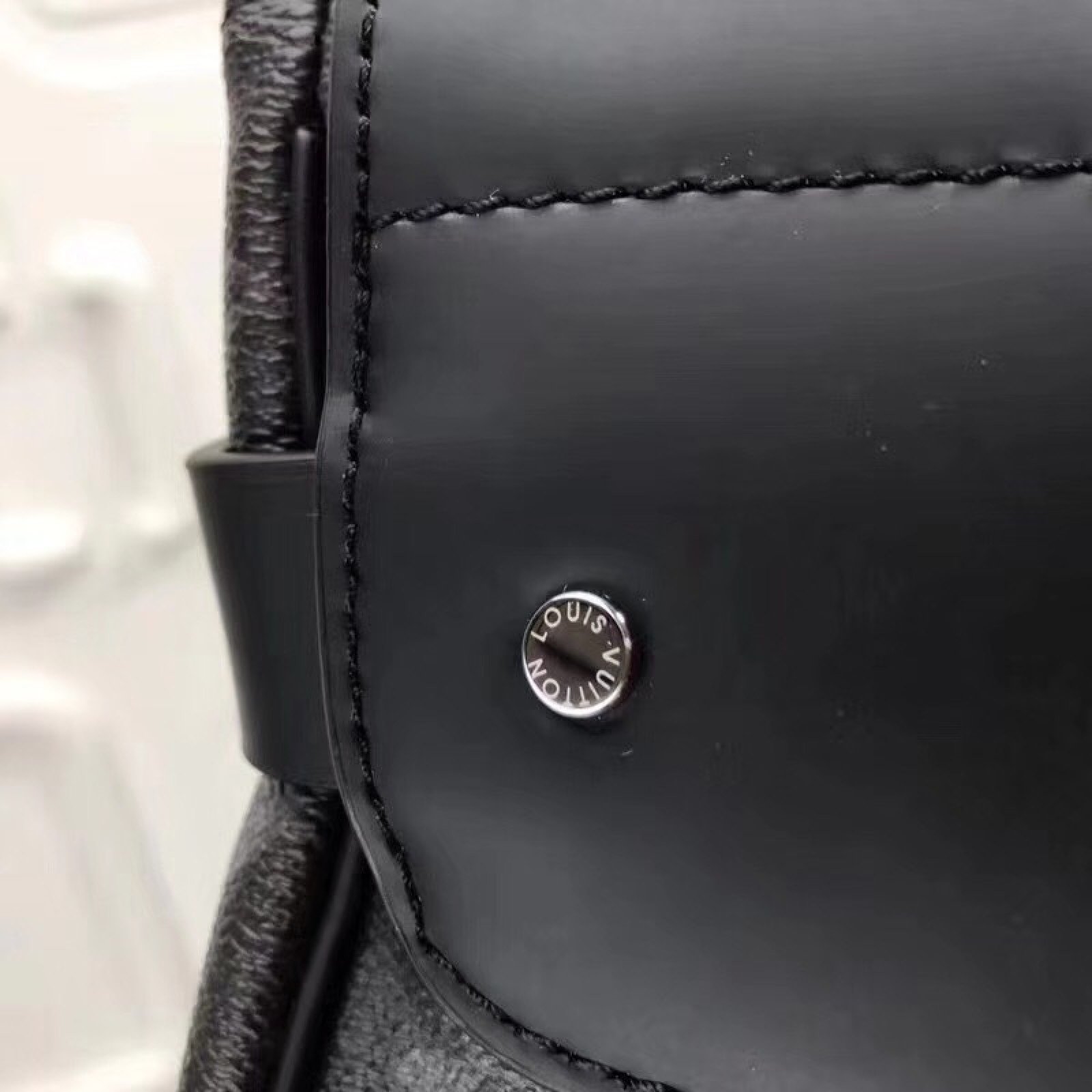 LV EXPLORER Backpack M54126