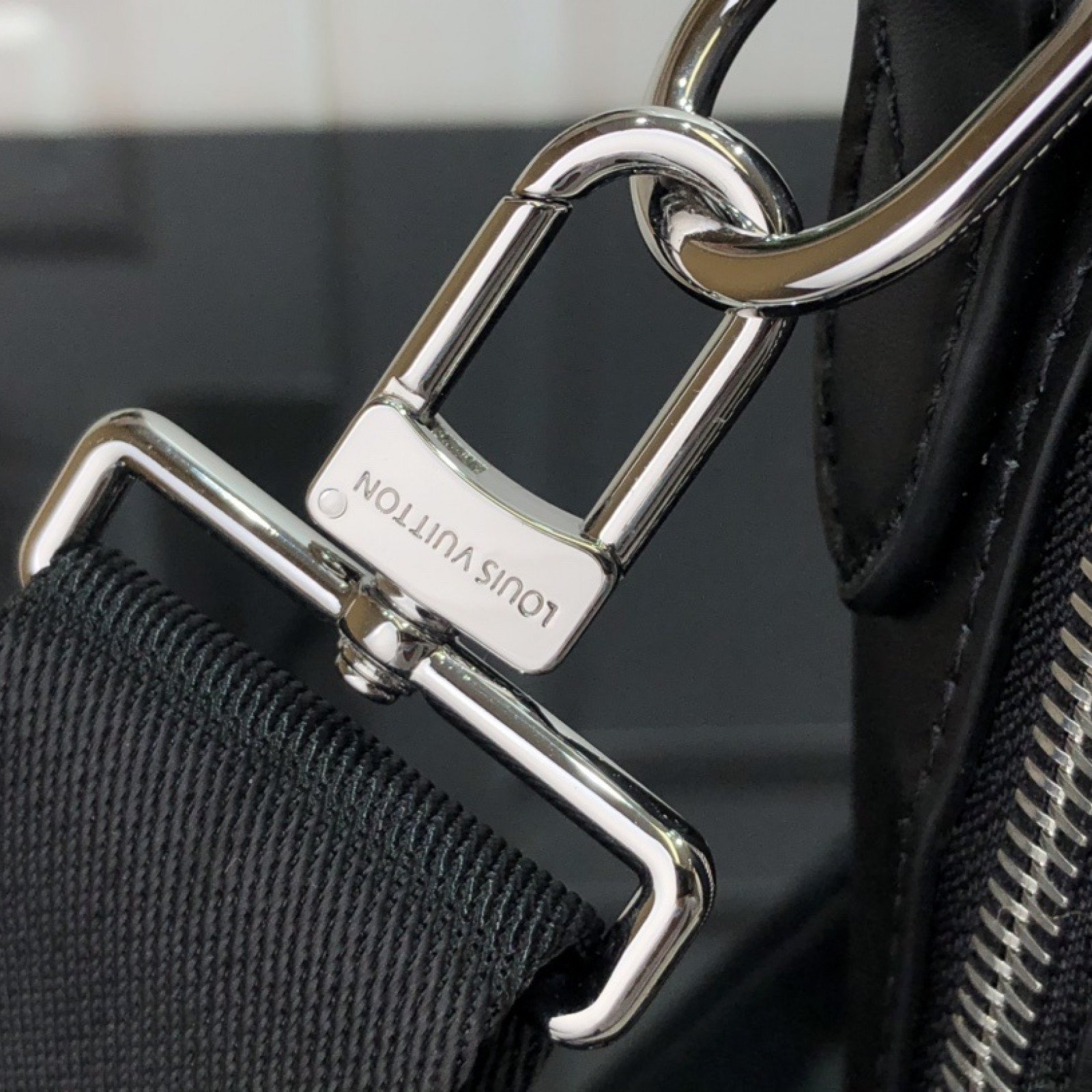 LV Handbag N45288