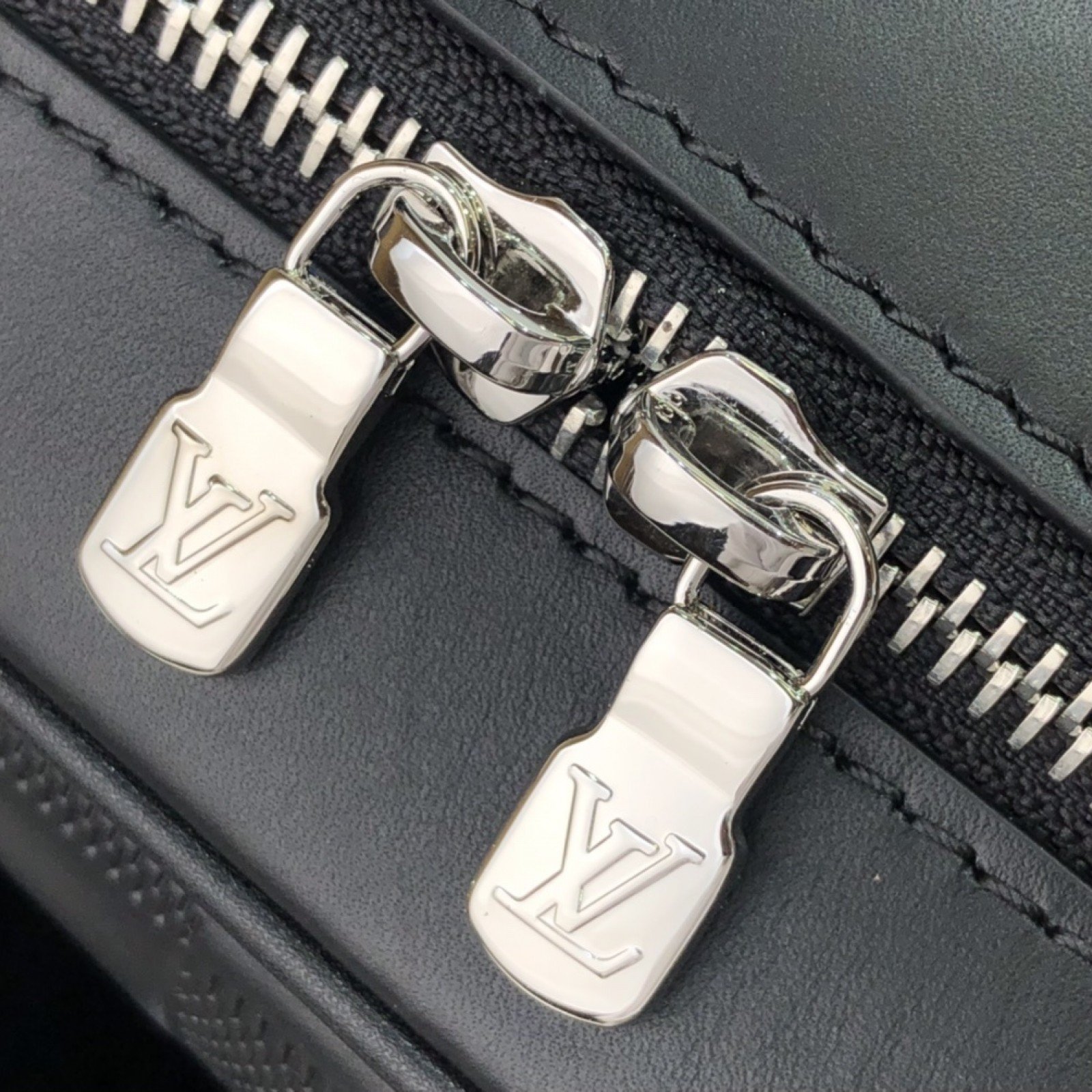 LV Handbag N45288