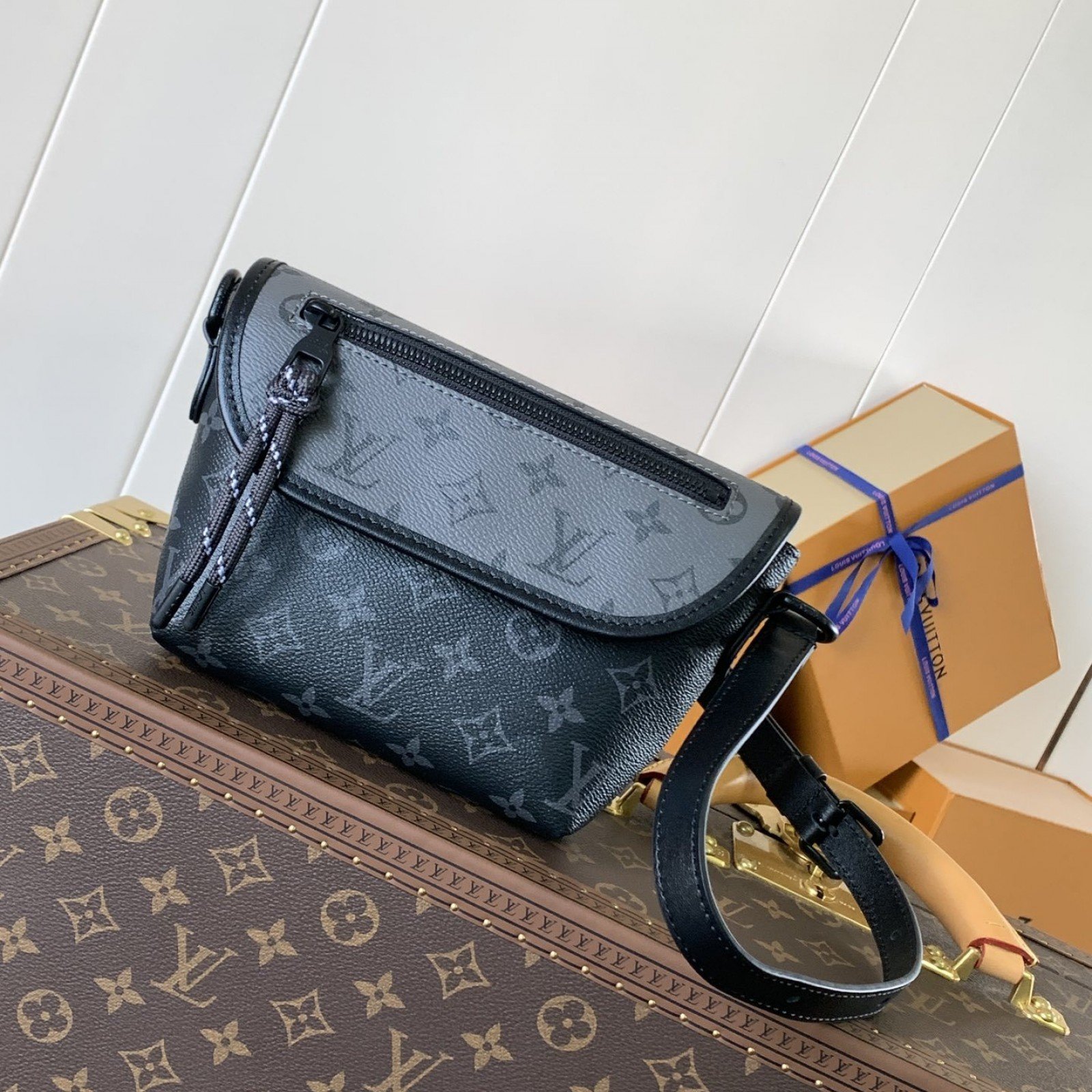 LV MEN bag 50817A