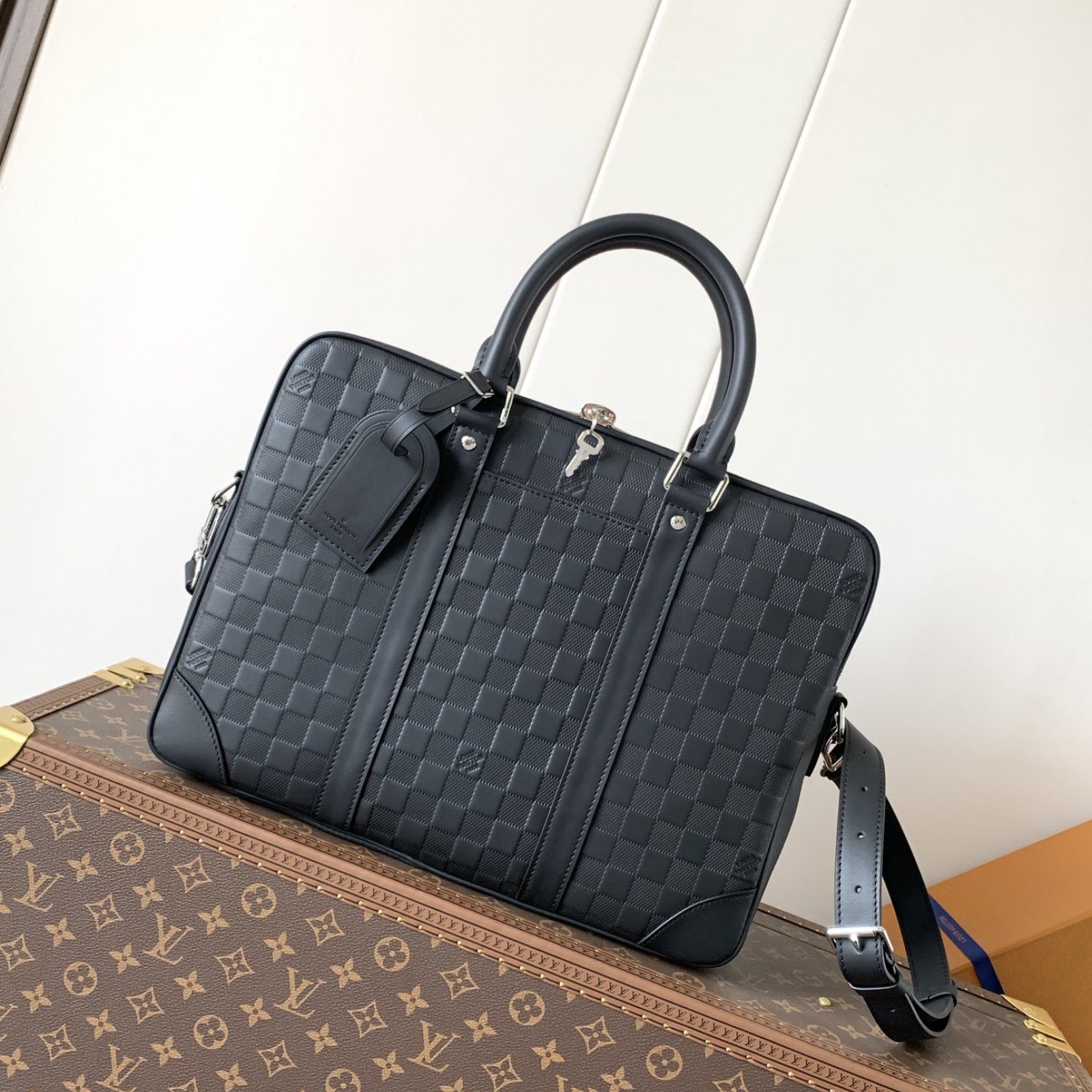 LV MEN bag 50817A