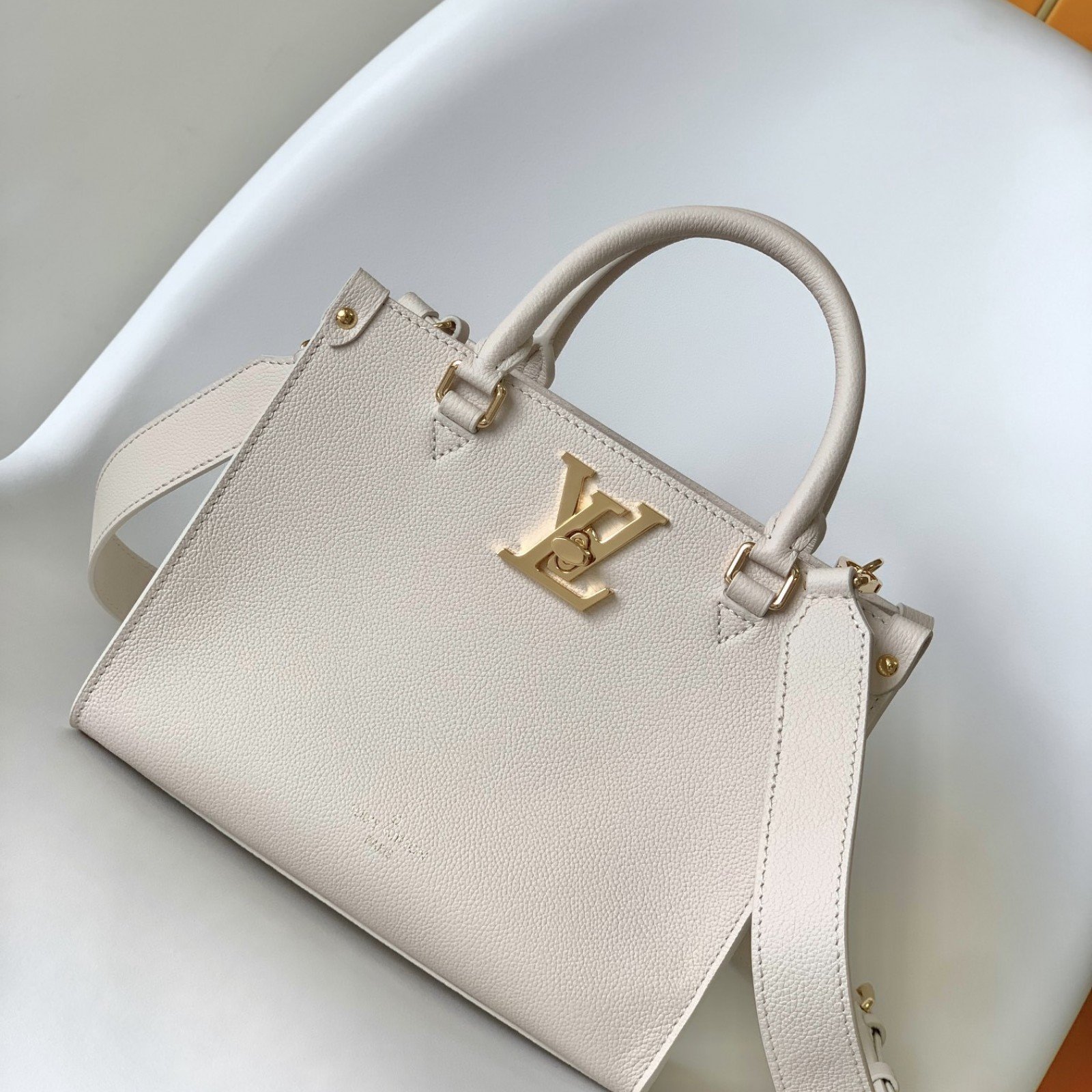 LV MEN bag 50817A