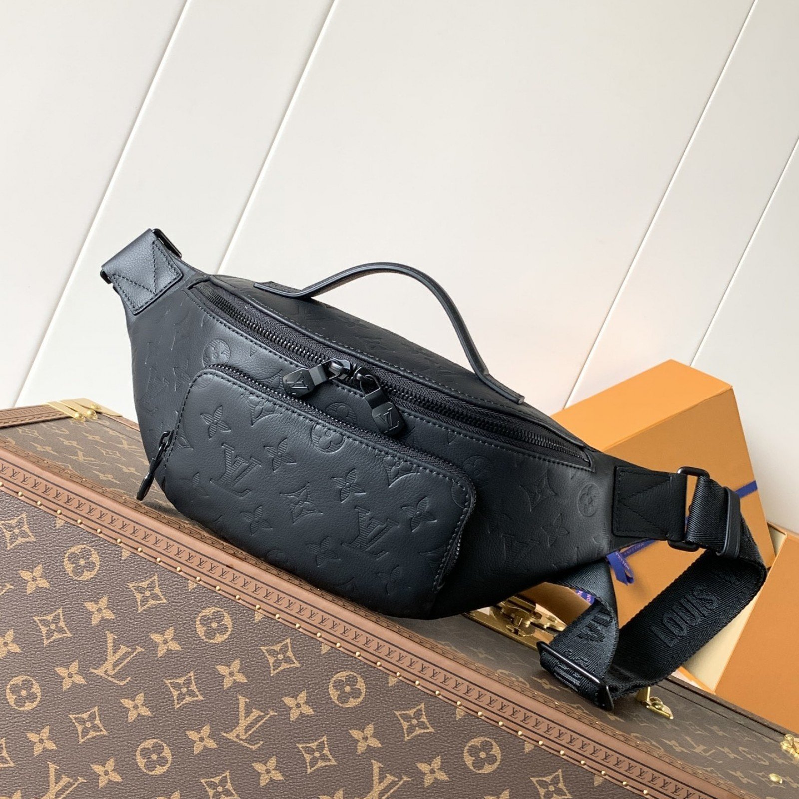 LV MEN bag 50817A