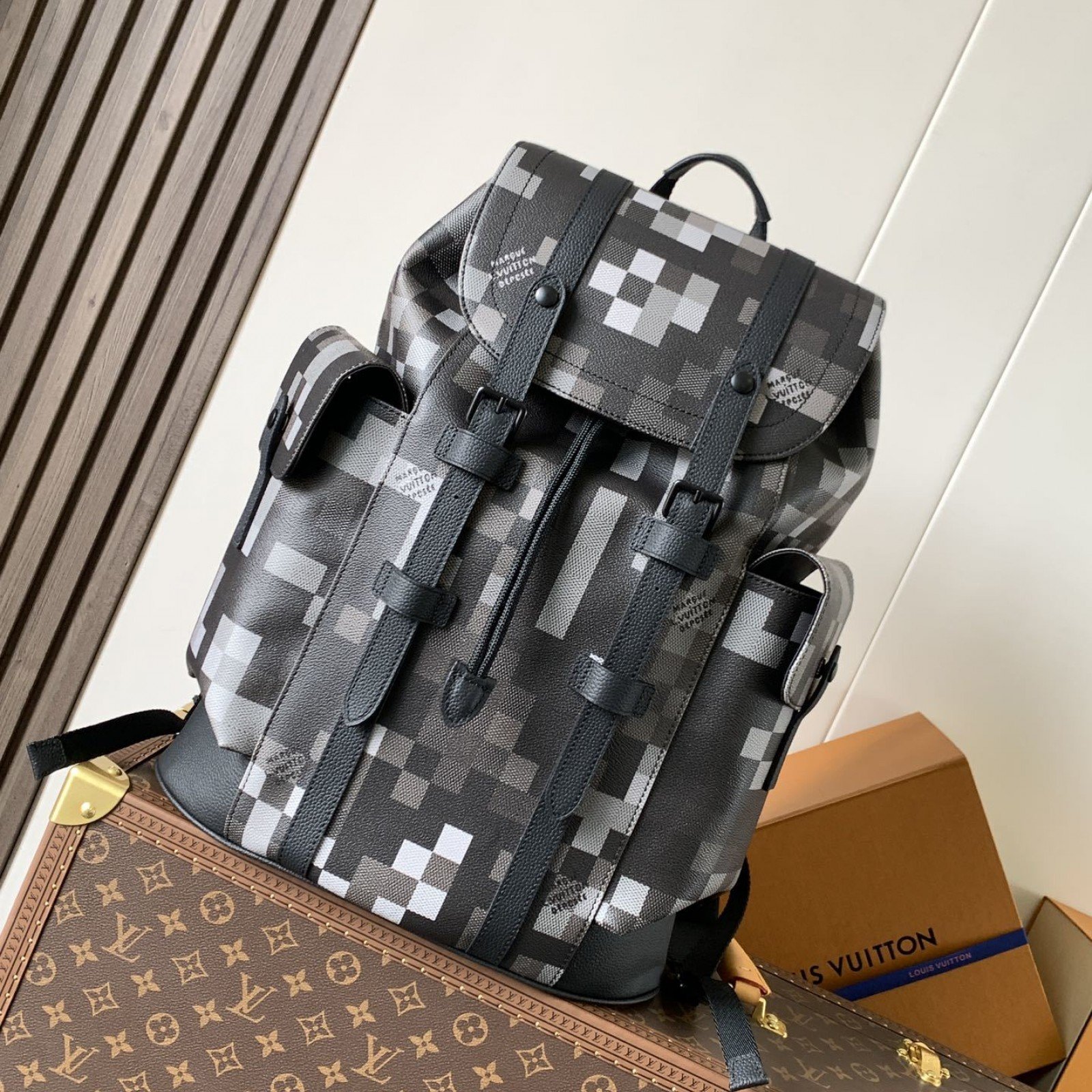 LV MEN bag 50817A