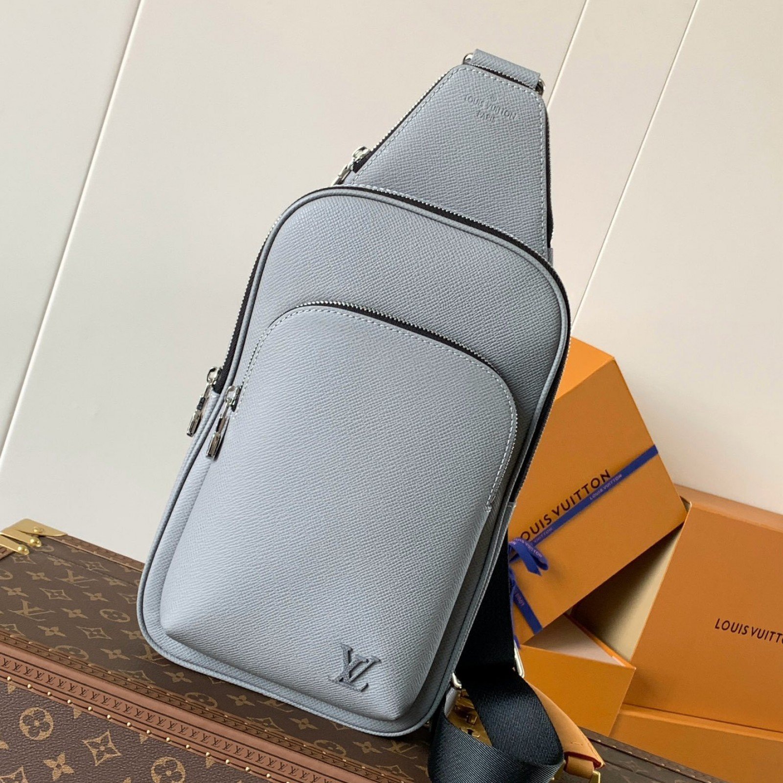 LV MEN bag 50817A