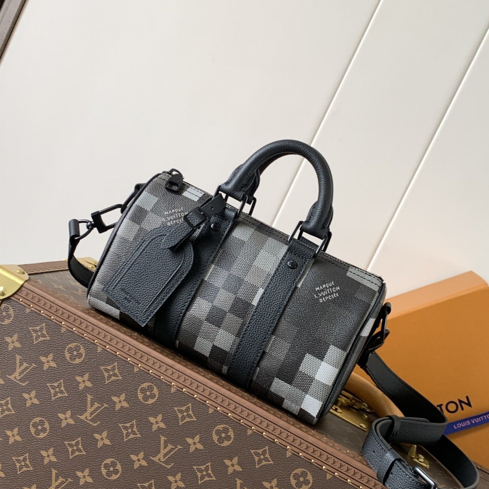 LV MEN bag 50817A