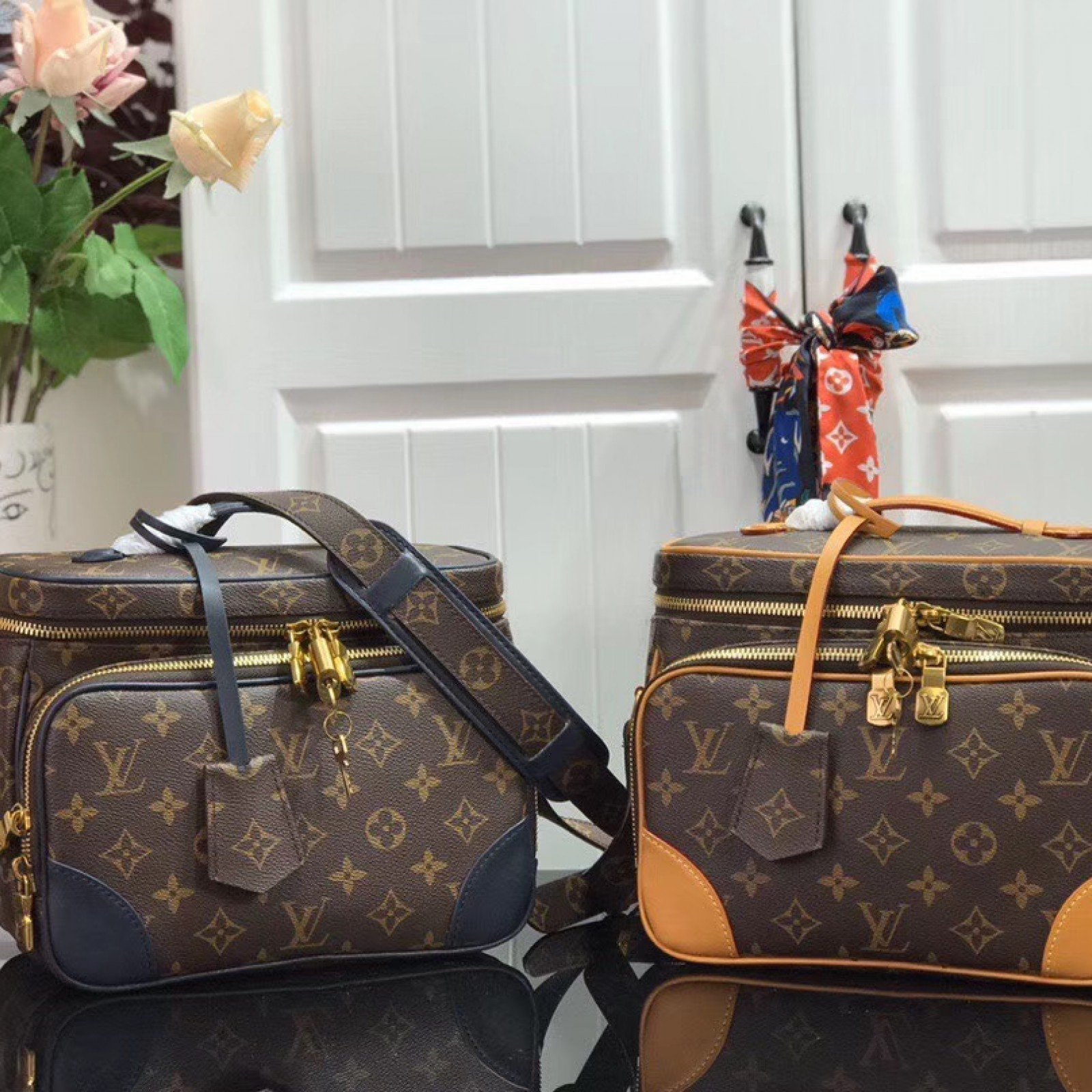 LV MESSENGER BAG M44937XP
